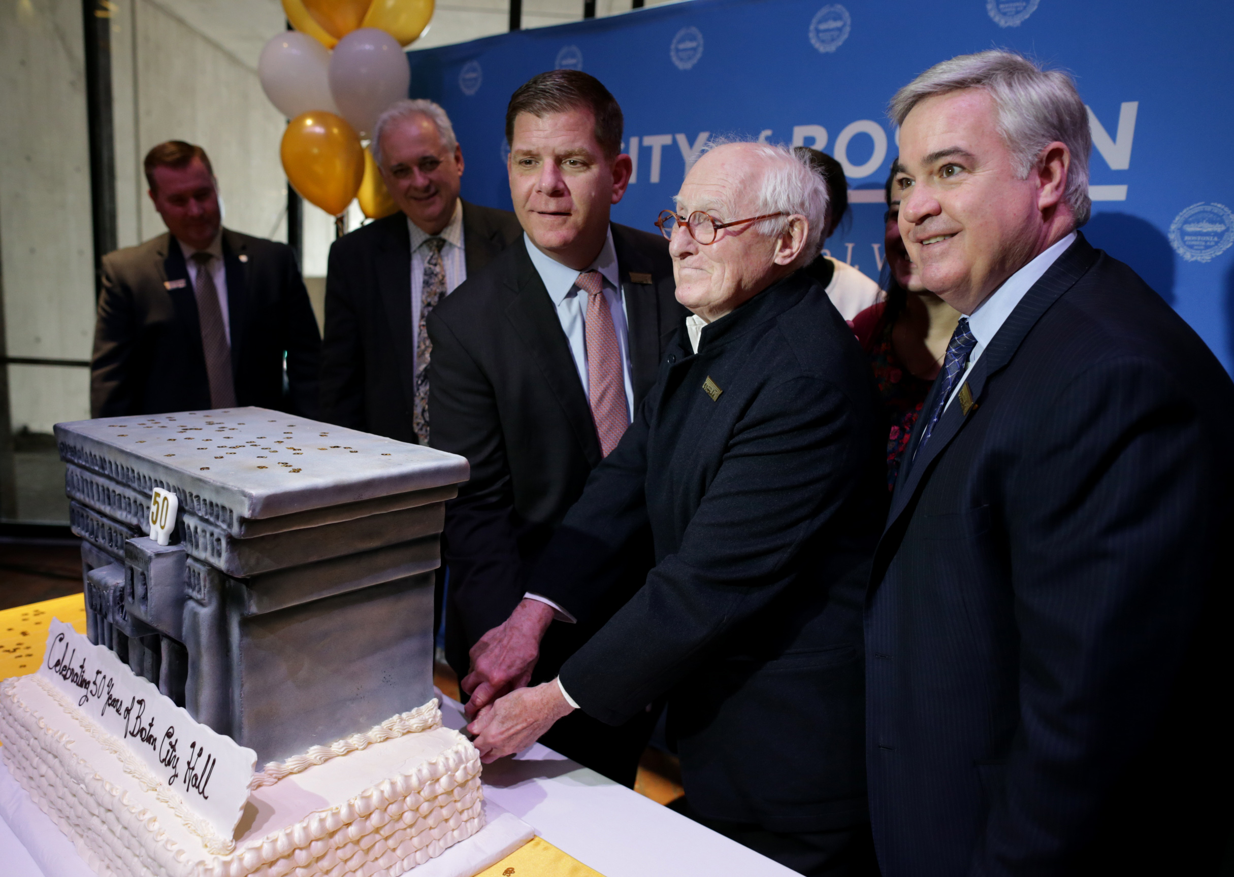 Architect Michael McKinnell (center) joined Mayor Marty Walsh and others during a 50th anniversary ceremony of Boston City Hall in 2019.