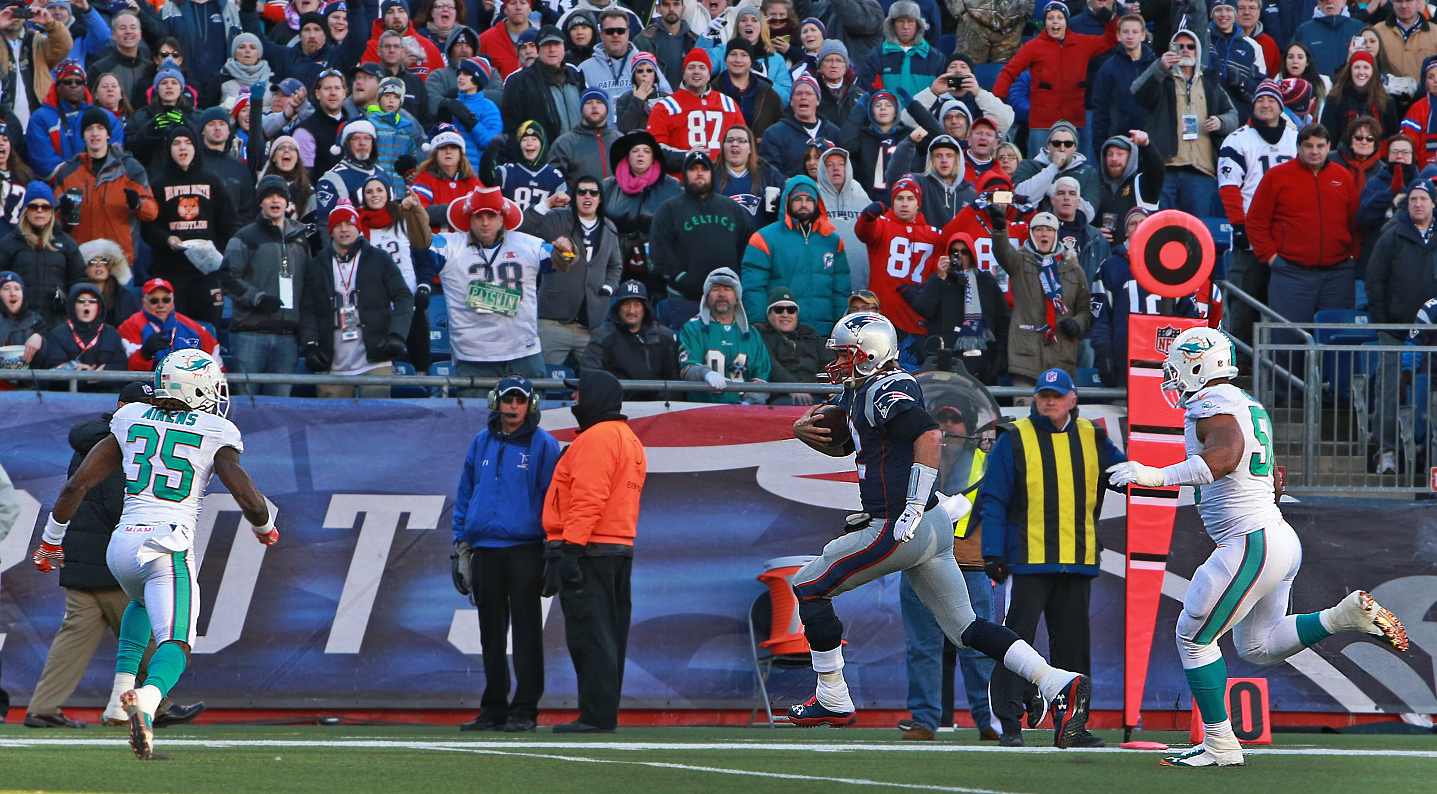 Tom Brady scrambled for 17 yards against the Dolphins four years ago.