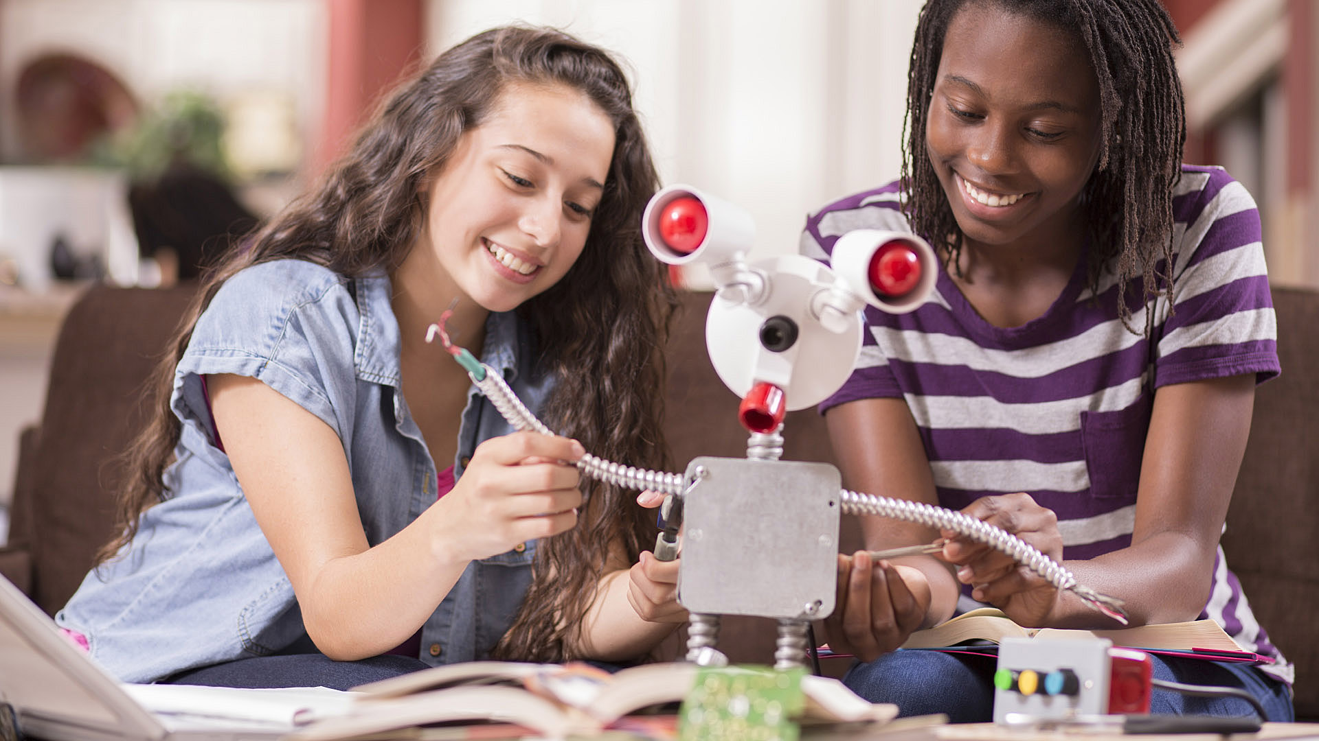 Seattle’s Pacific Science Center has created a new Curiosity at Home online resource for kids that includes streaming live science shows, hands-on STEM activities, tutorials, interviews with scientists, and a chance to connect with experts in real-time and ask questions.