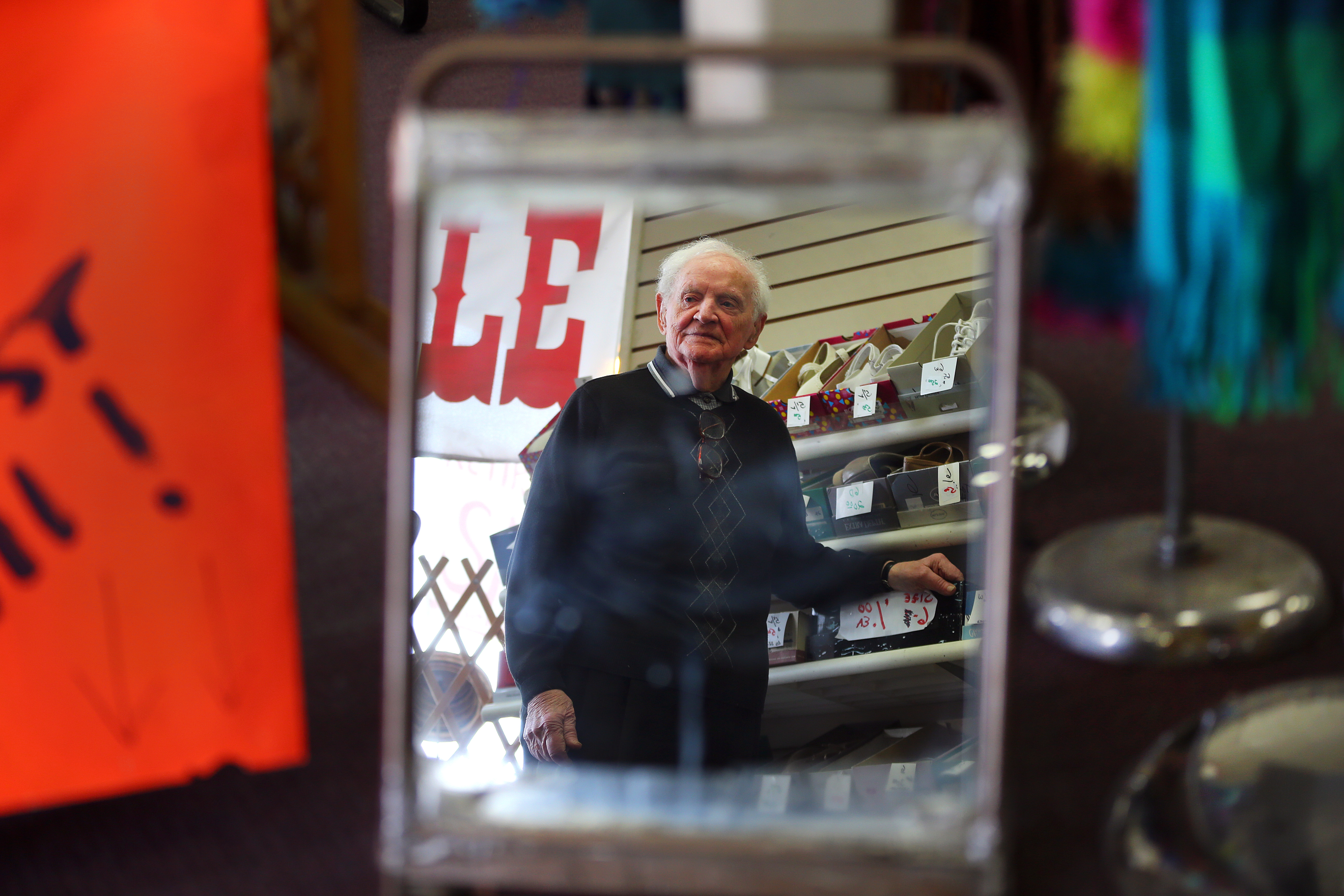 al's family shoe store