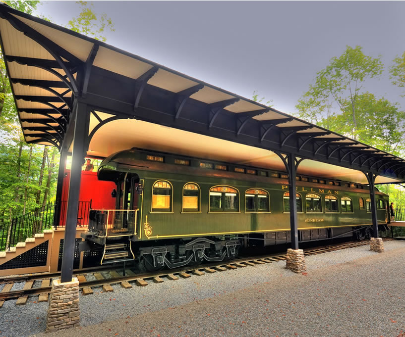 The summer home of Abraham Lincoln’s oldest son, is now a museum and houses an outdoor exhibit of the 1903 Pullman palace car called Sunbeam.