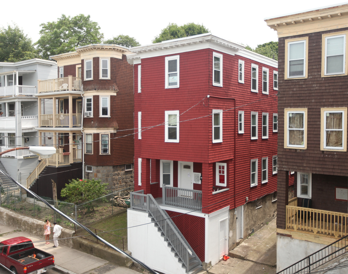 City moves to preserve iconic three-deckers - The Boston Globe, image size:1200x946