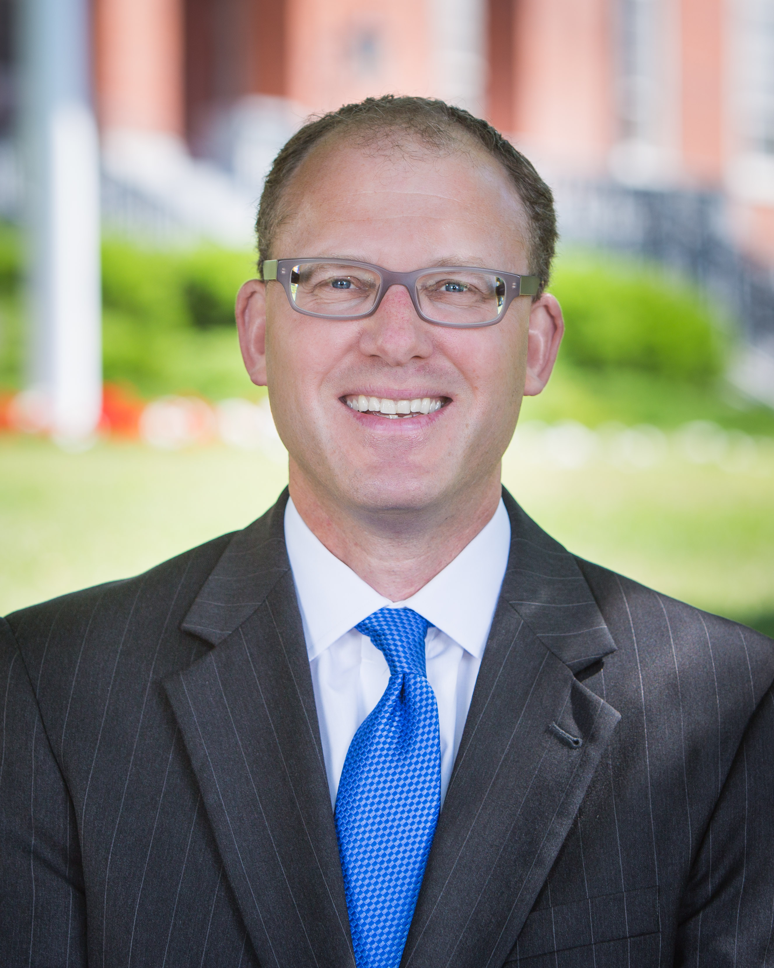 08zoargue - Senator Jason Lewis.