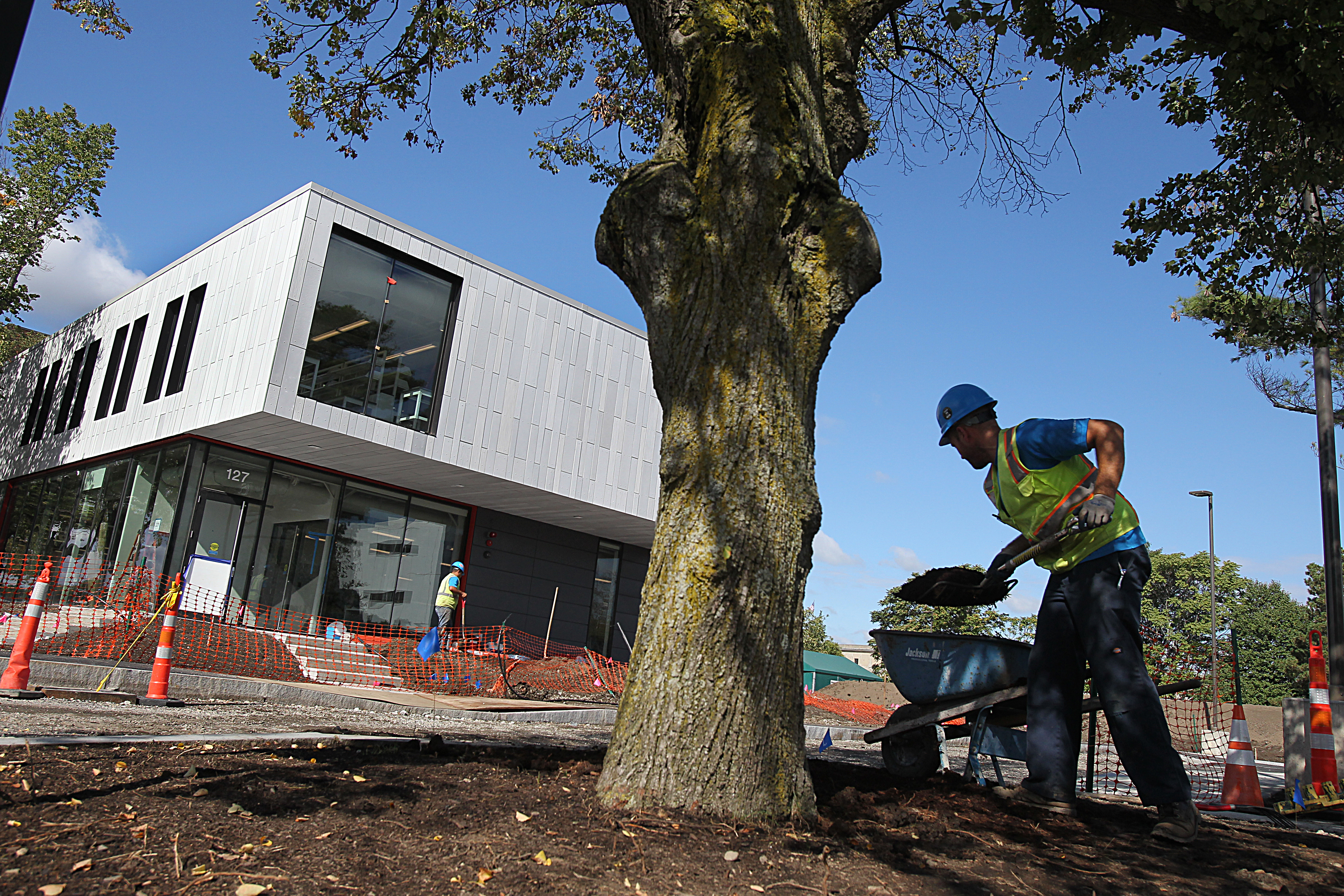 The Pagliuca Harvard Life Lab, opening soon, will help the school’s life sciences startups.