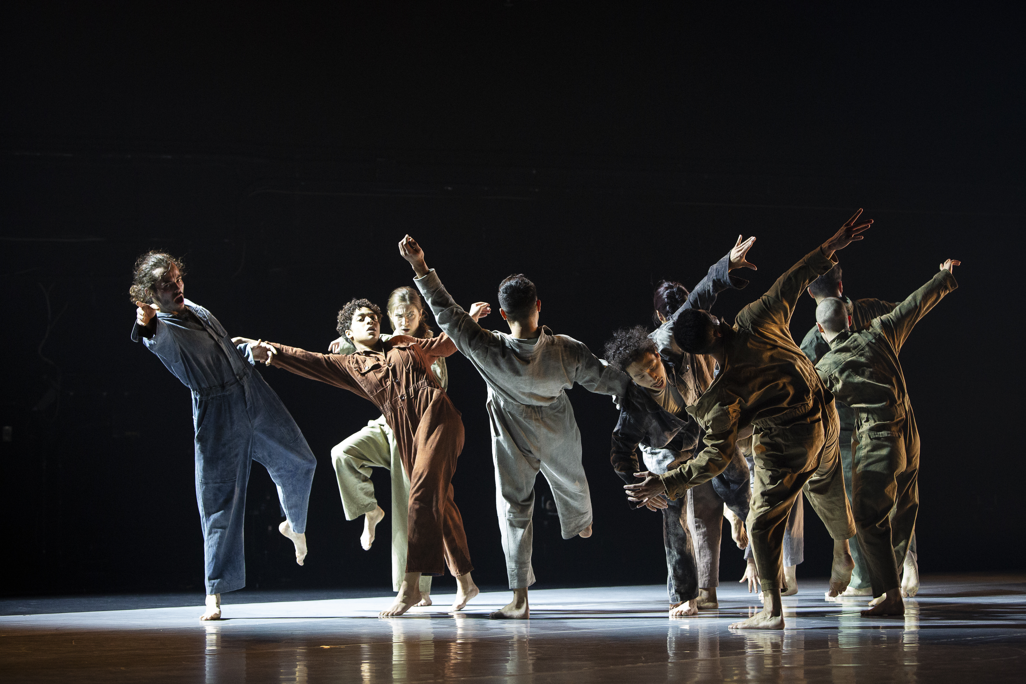 Rubberband performs "Ever So Slightly" as part of Global Arts Live's Winter Dance Fest