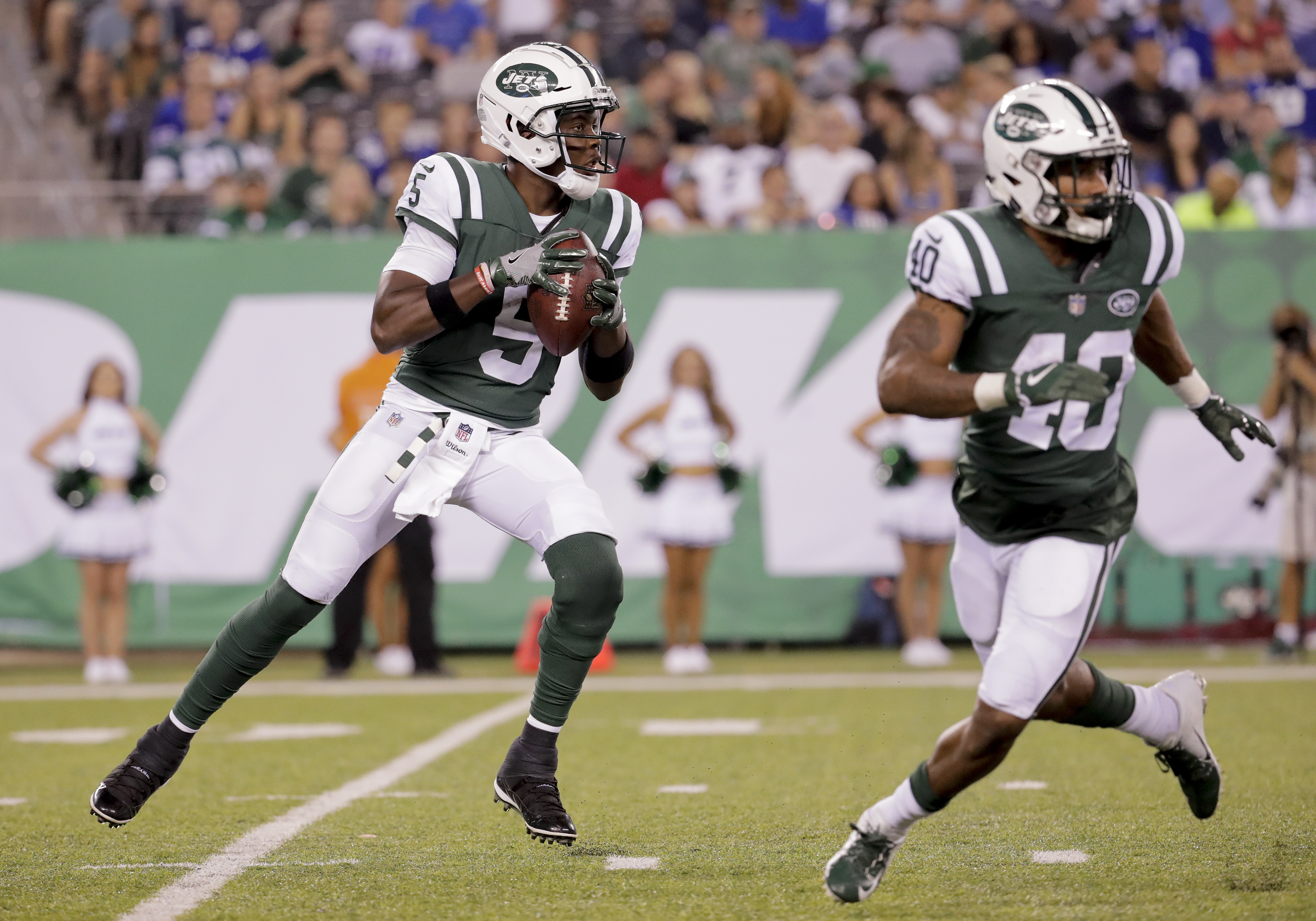 Quarterback Teddy Bridgewater was 11 of 15 for 104 yards in the Jets’ 22-16 preseason loss to the Giants Friday night.