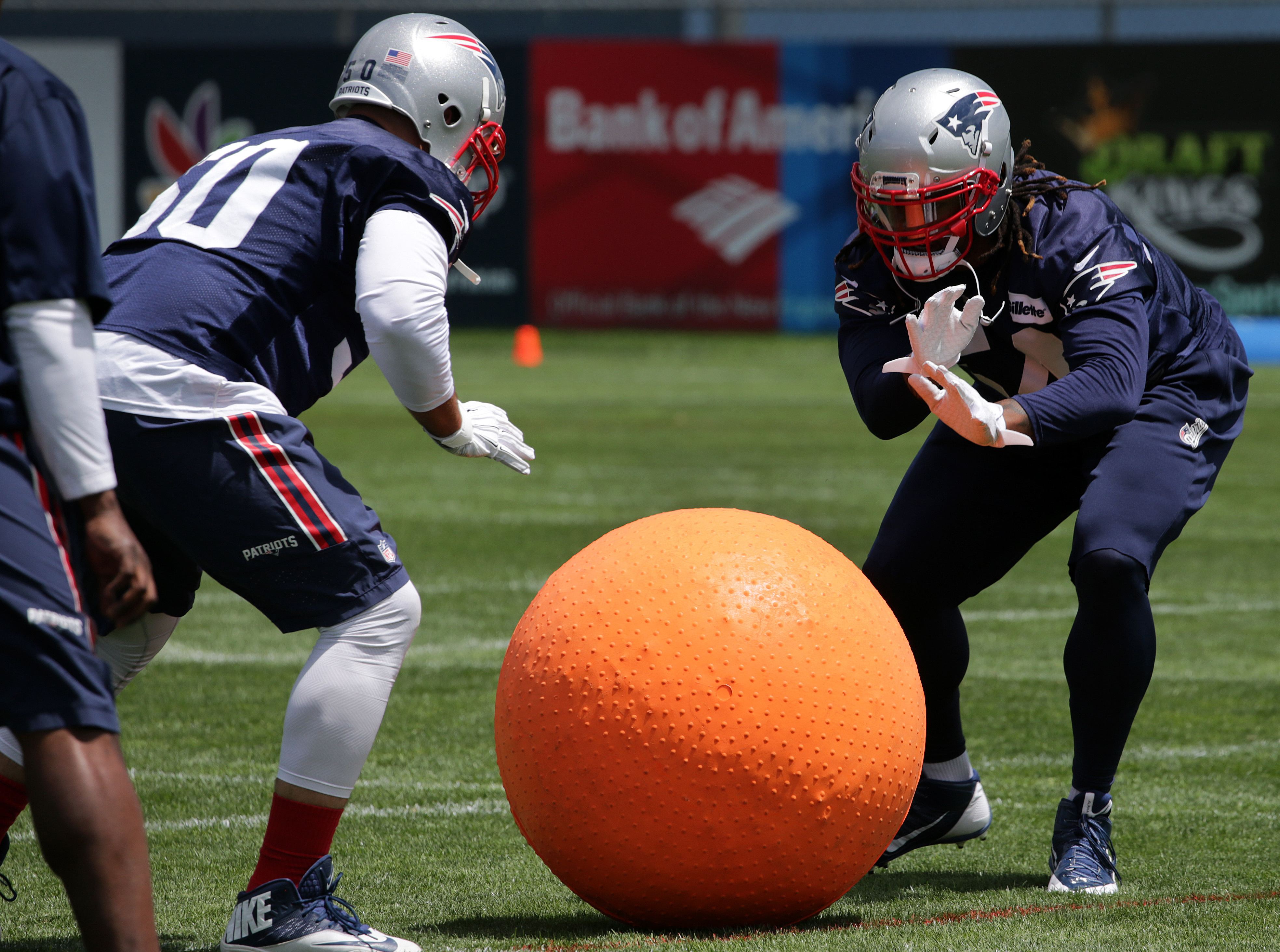 Rob Ninkoviich (left) and Dont'a Hightower will be two staples in the Patriots’ front seven again this season.
