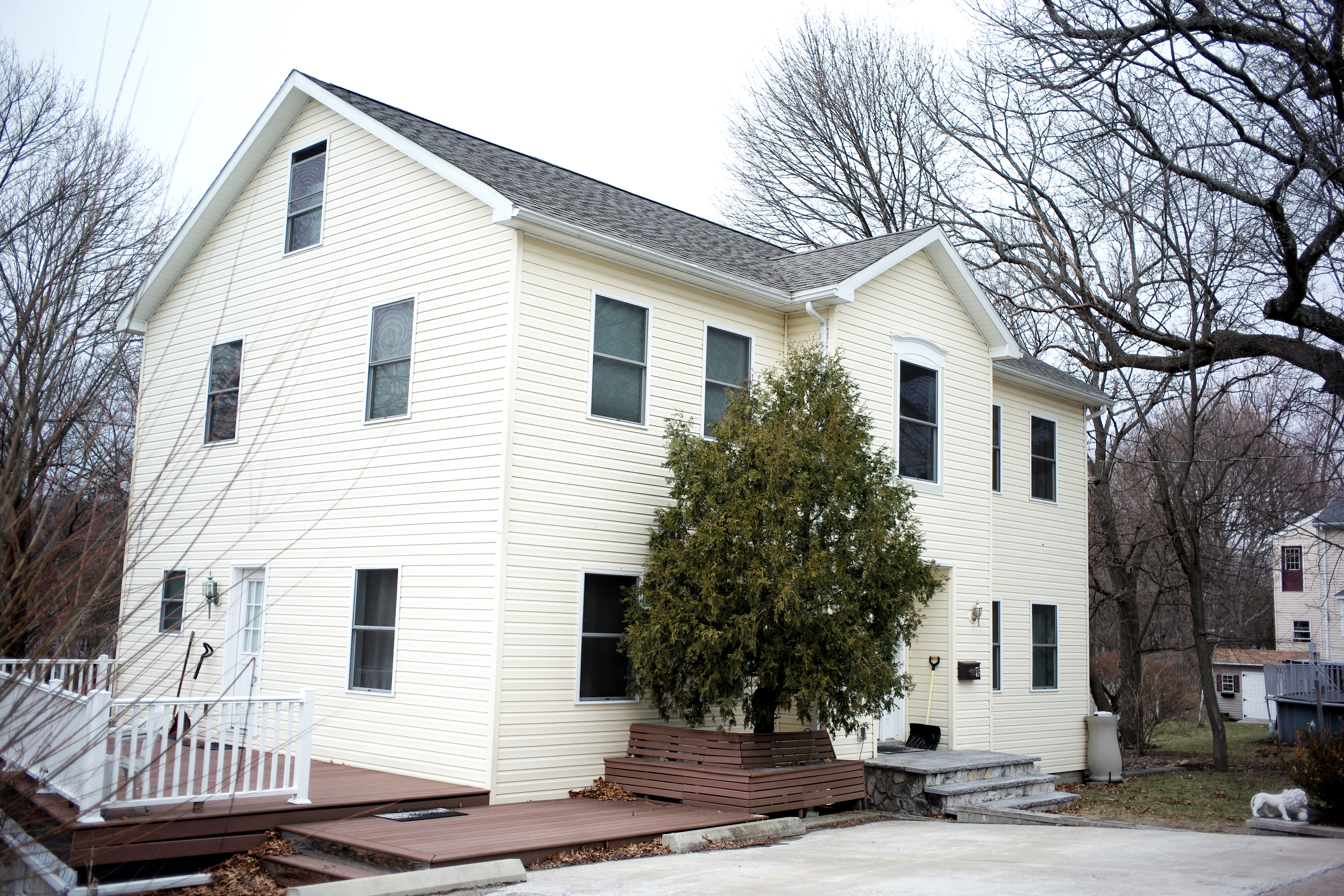 Jeffrey Yao reportedly lived in this Farrow Street home in Winchester.