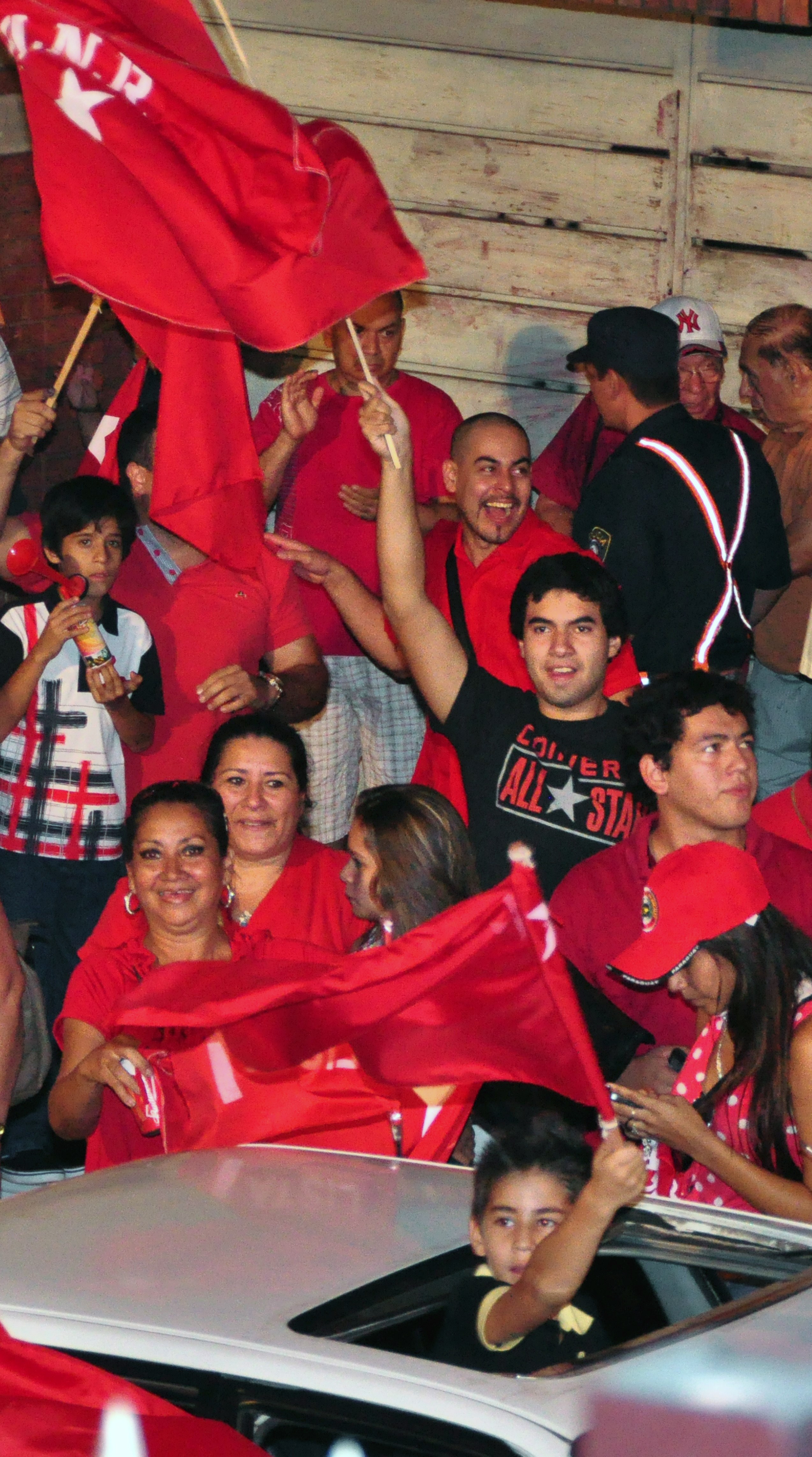Supporters in Paraguay celebrated the apparent lead of presidential candidate Horacio Cartes.