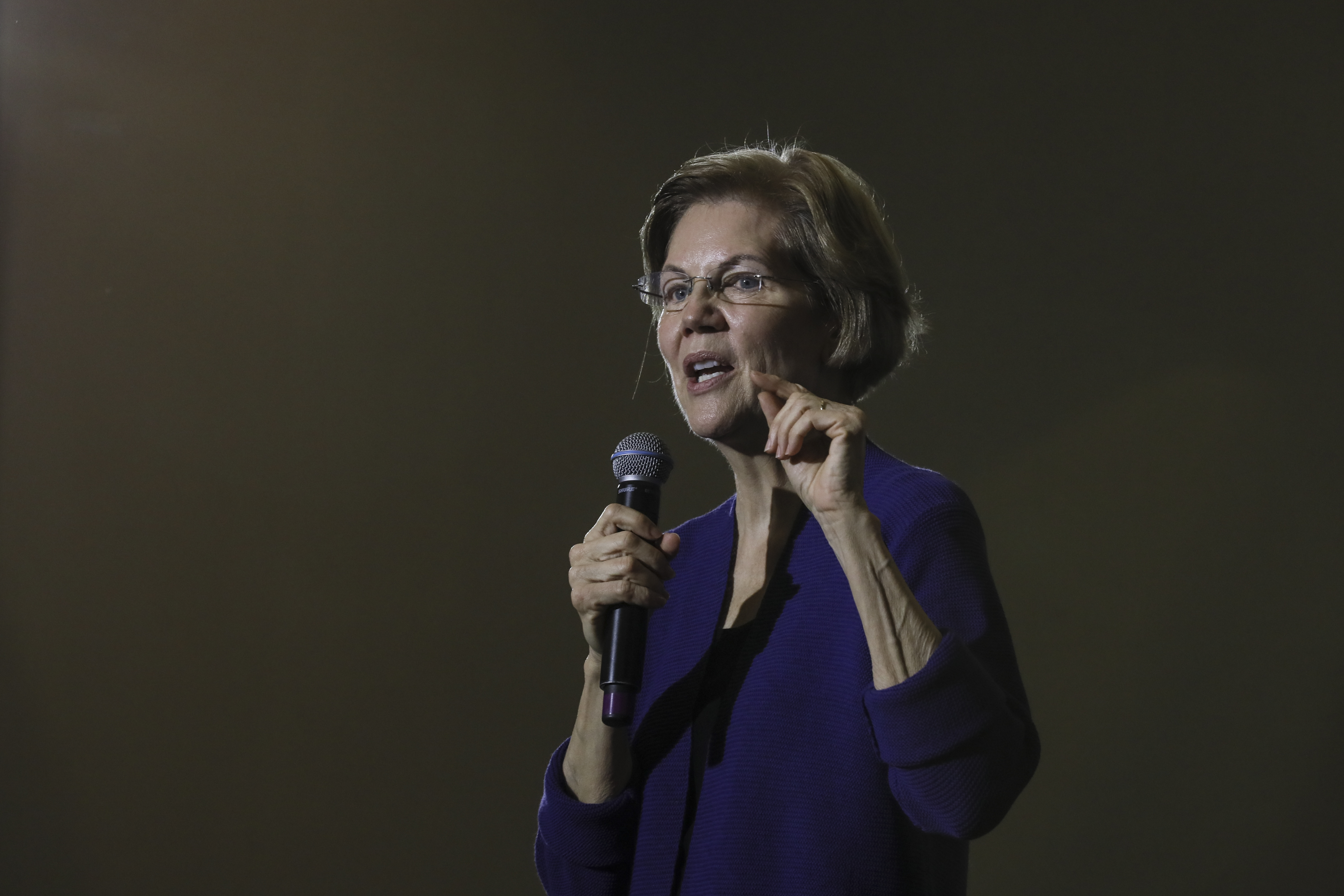 Warren's bankruptcy plan revives clash with Biden - The Boston Globe
