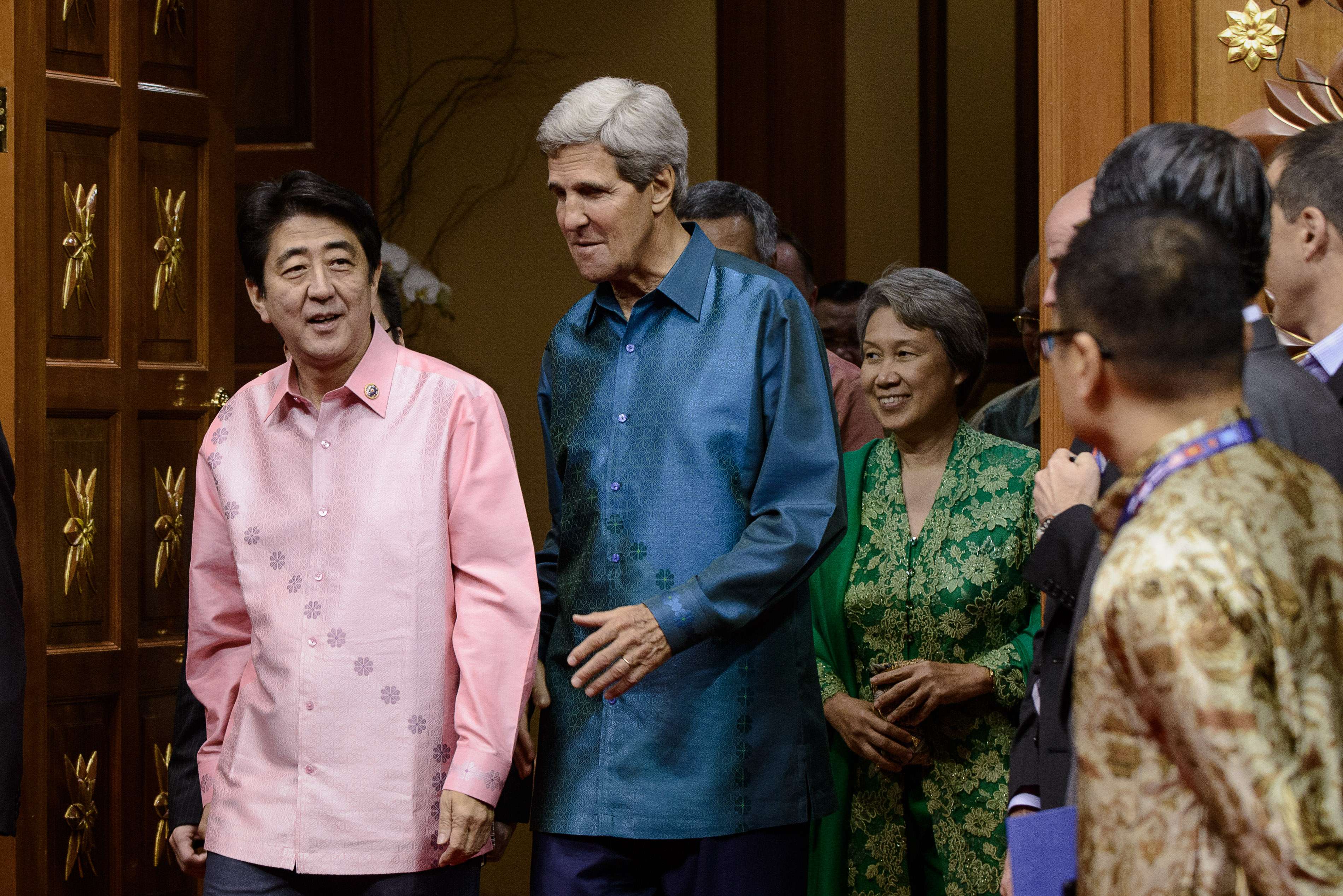 Kerry chatted with Japanese Prime Minister Shinzo Abe in October.