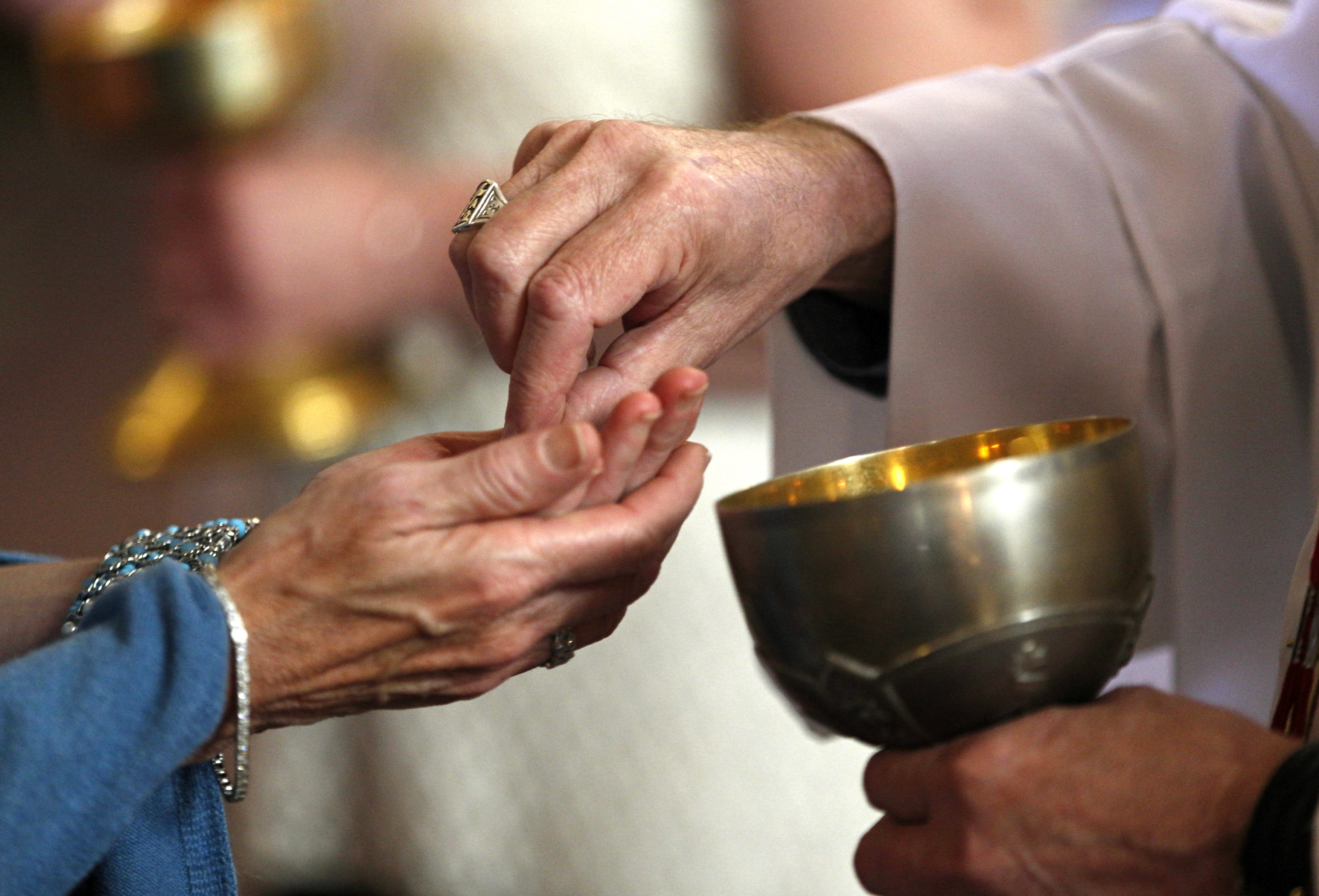 The congregation got the Rev. Terry McDonough, a married Massachusetts priest, to celebrate Mass, in violation of church law.
