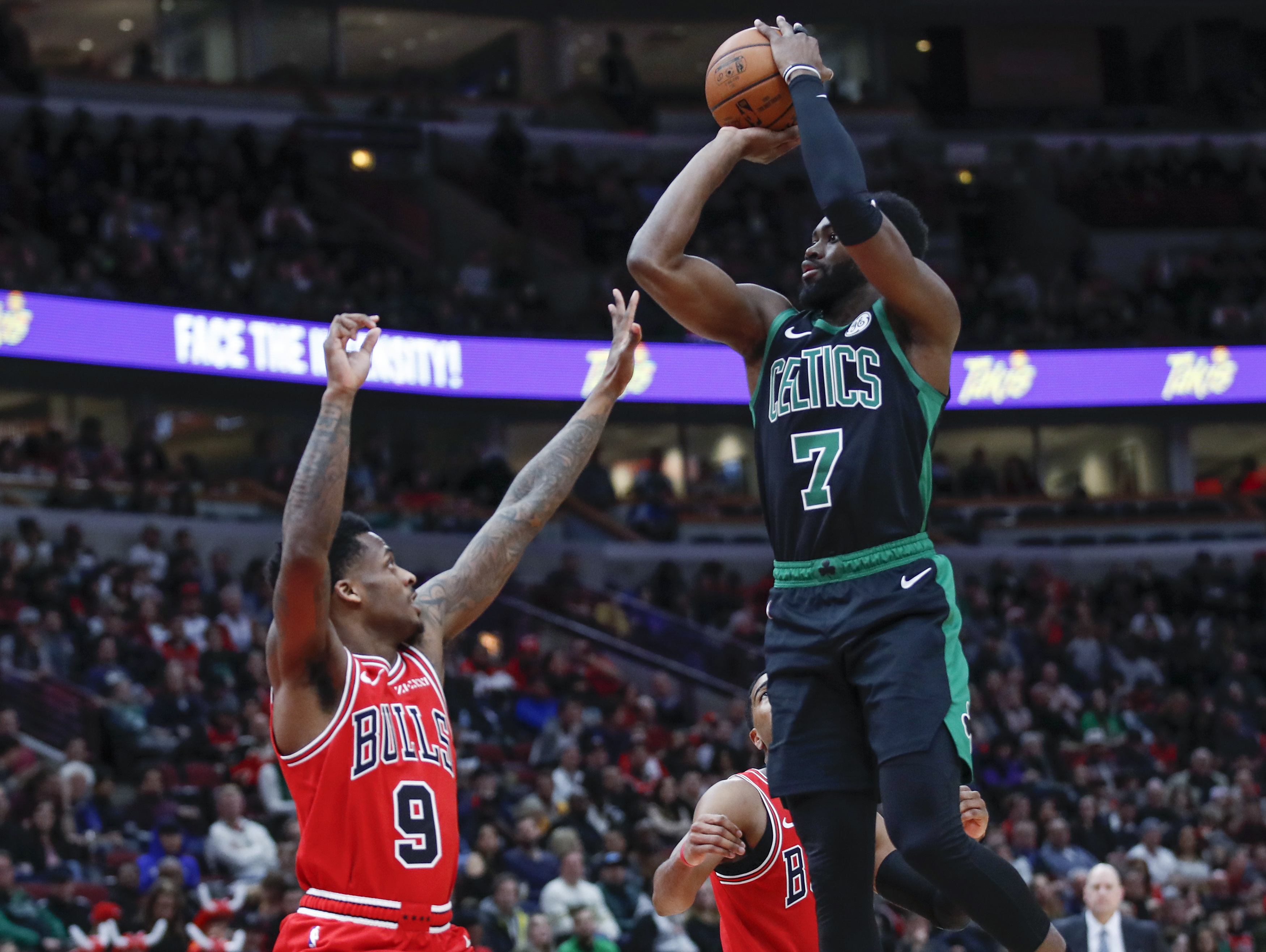 In his second game back from a tailbone injury, Jaylen Brown came off the bench to score a team-leading 23 points for the Celtics in Saturday night’s 133-77 demolition of the host Chicago Bulls.