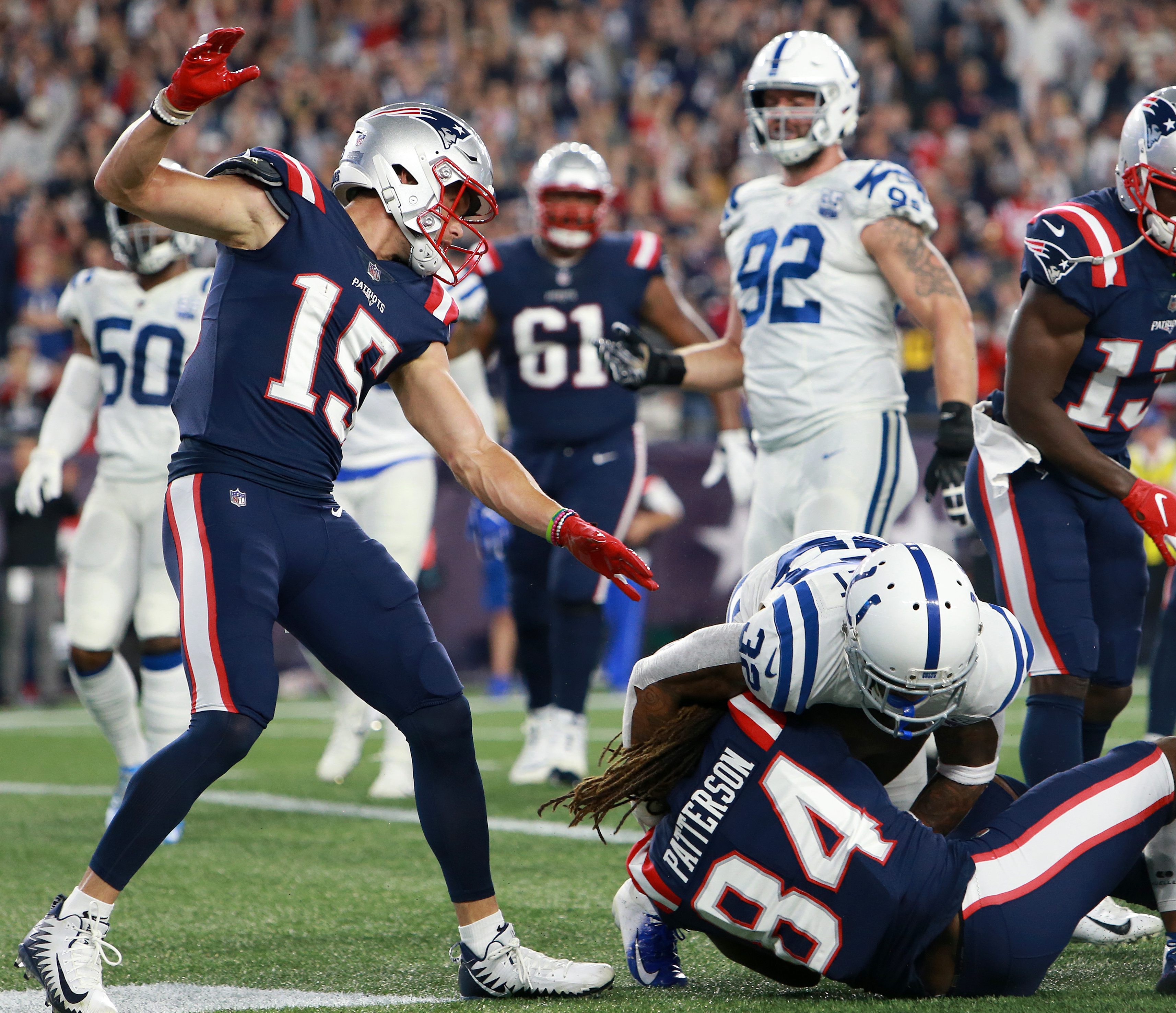 Cordarrelle Patterson catches a 1-yard touchdown in the first quarter.