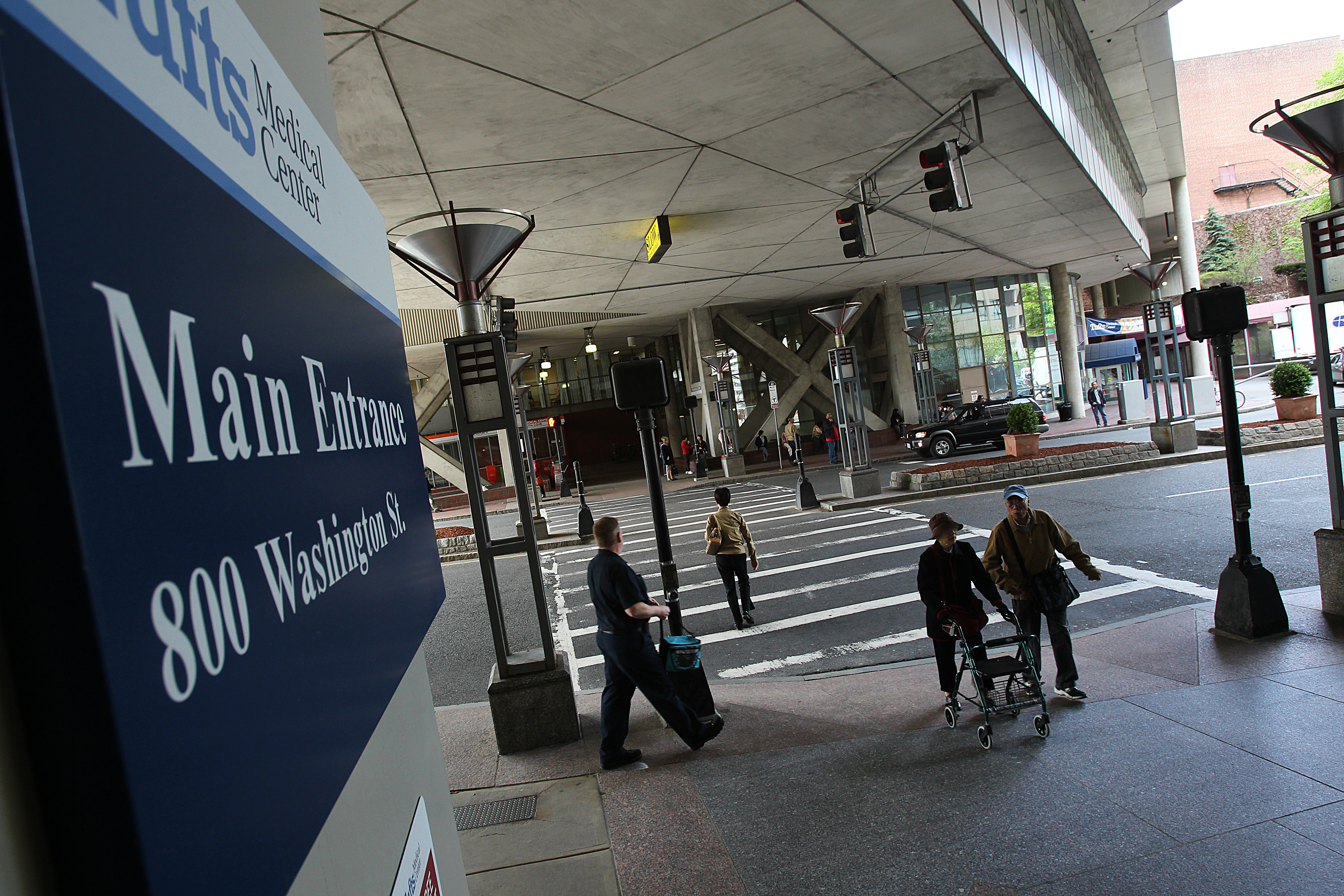 Tufts Medical Center has 415 beds.