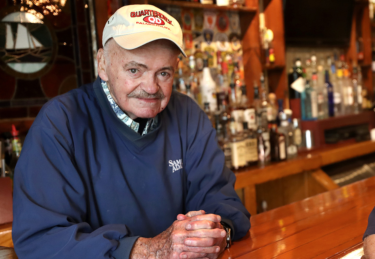 Tommy Leonard tended bar at the Eliot Lounge, a Boston landmark in its day.