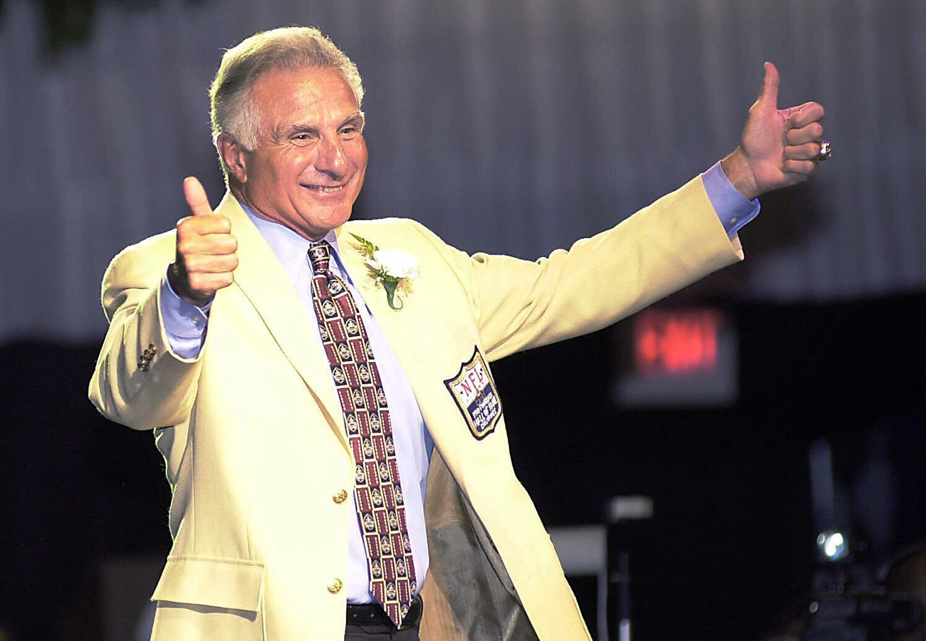 Nick Buoniconti at his Pro Football Hall of Fame induction in 2001.