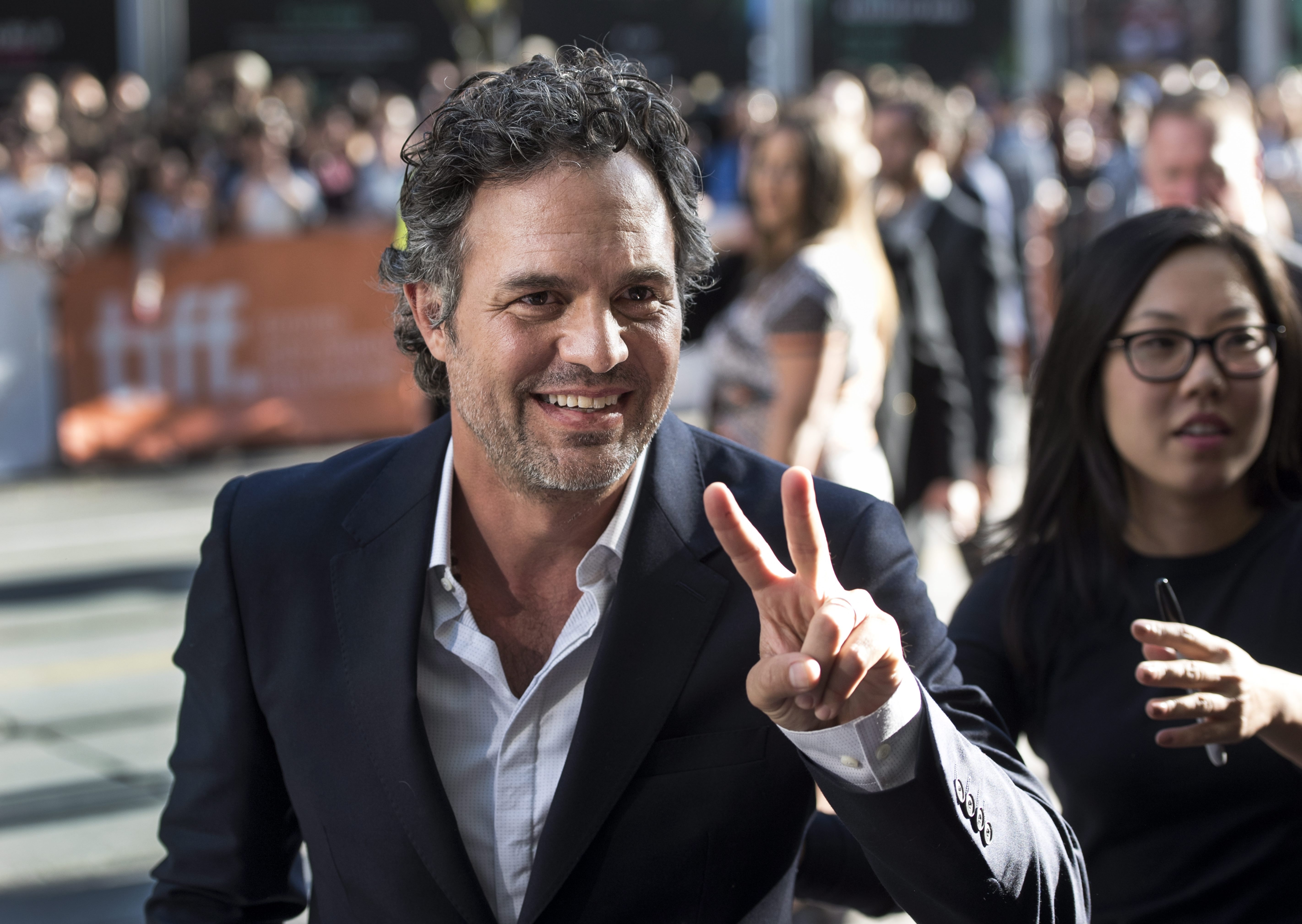 Ruffalo flashed the peace sign as he arrived on the red carpet.