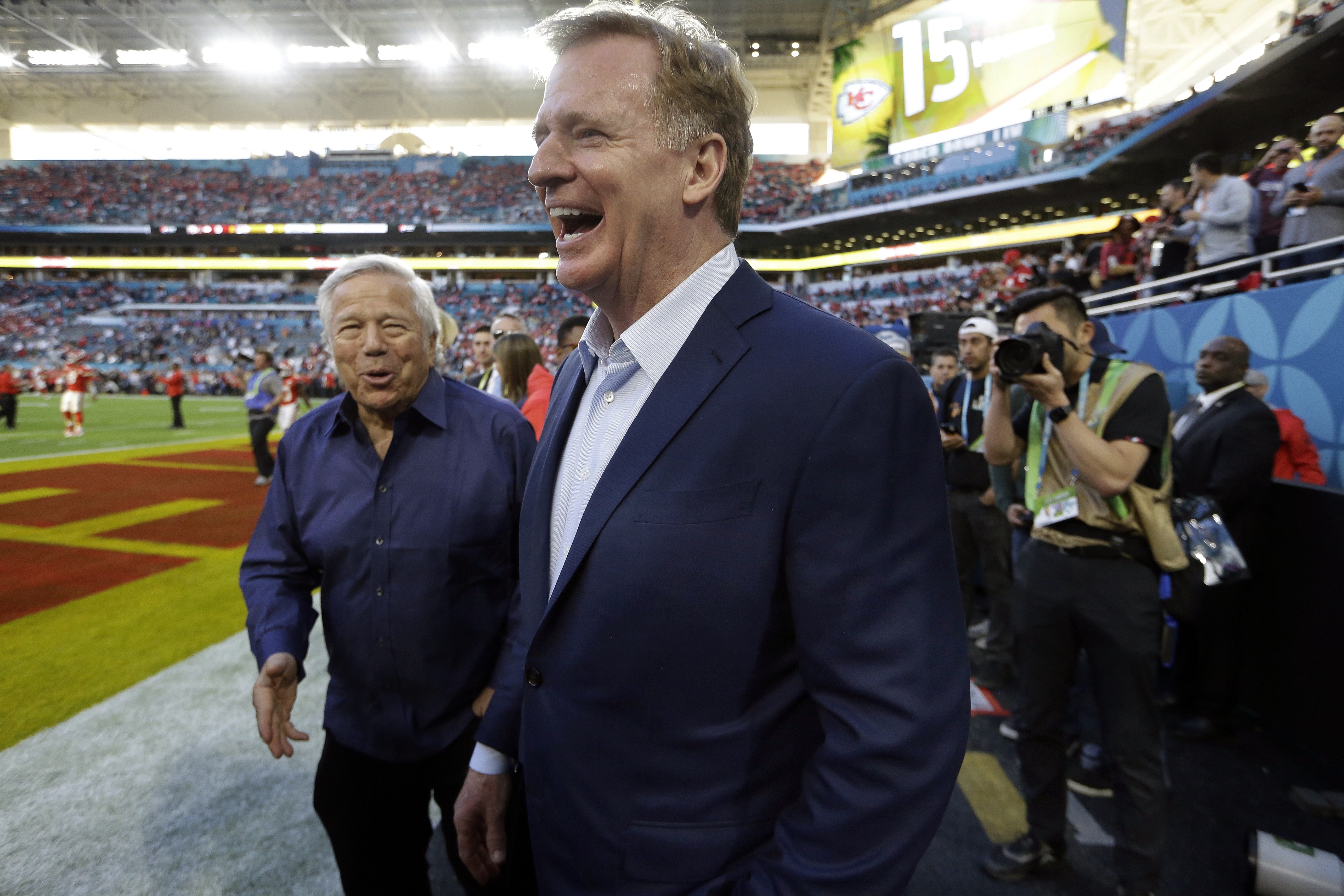 Robert Kraft shared a laugh with NFL Commissioner Roger Goodell before the game.