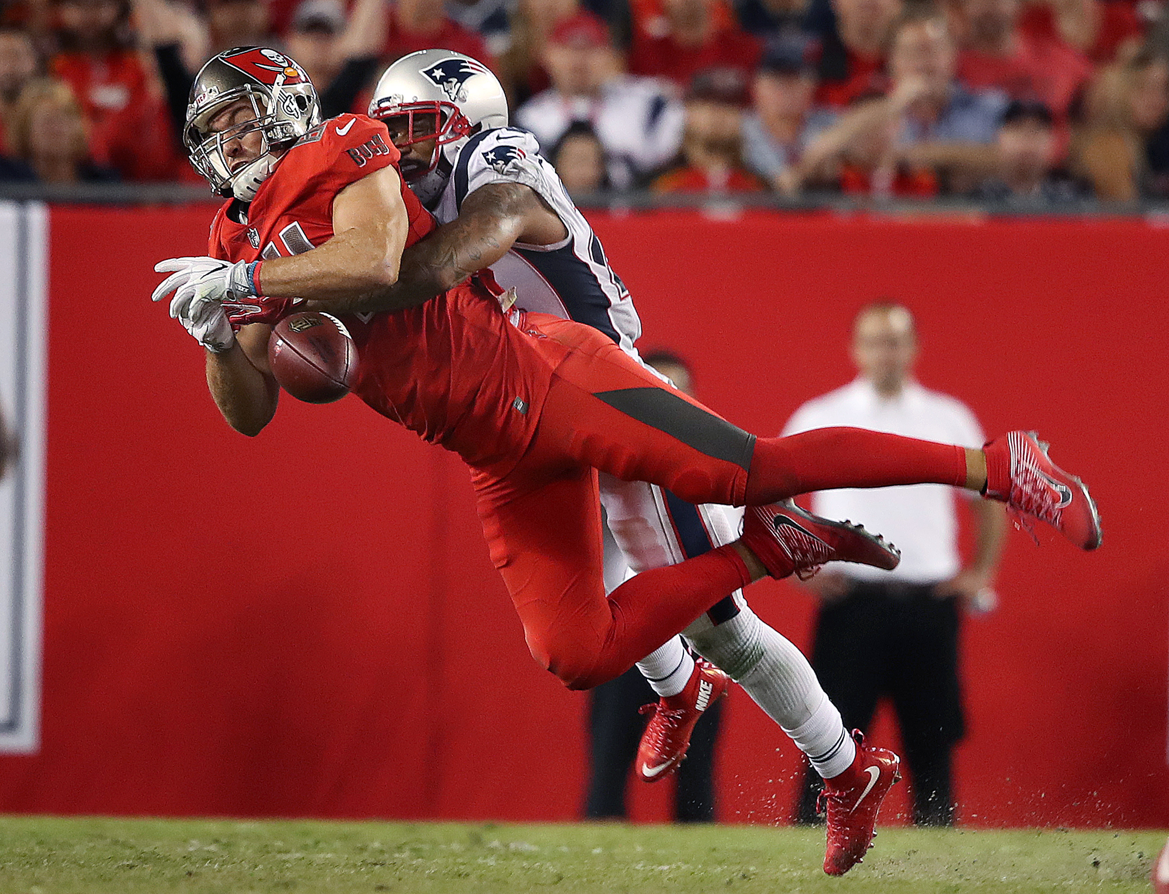 Patrick Chung showed his ability to cover tight ends when he broke up a pass to the Bucs’ Cameron Brate.