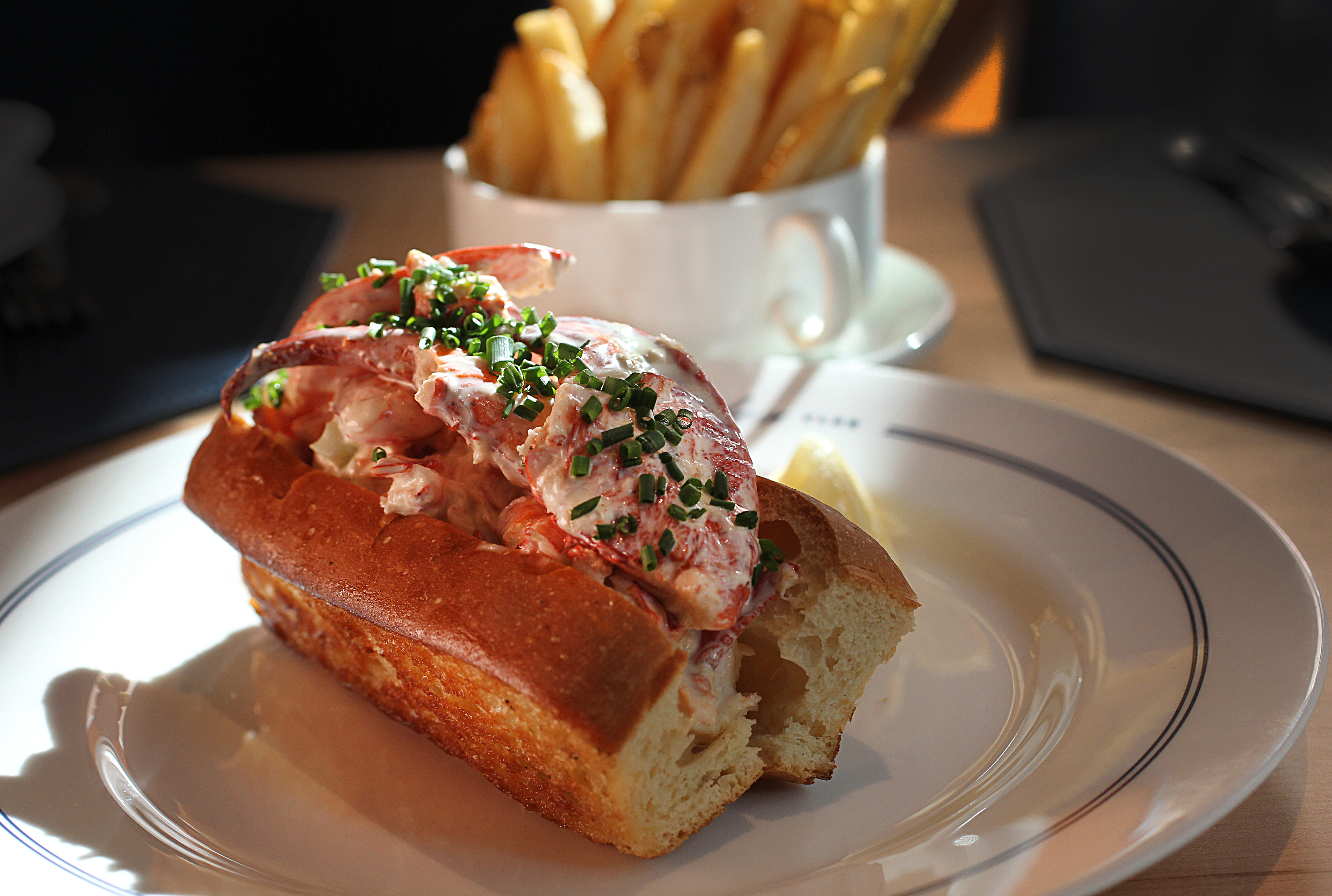 Oyster Club's lobster roll.
