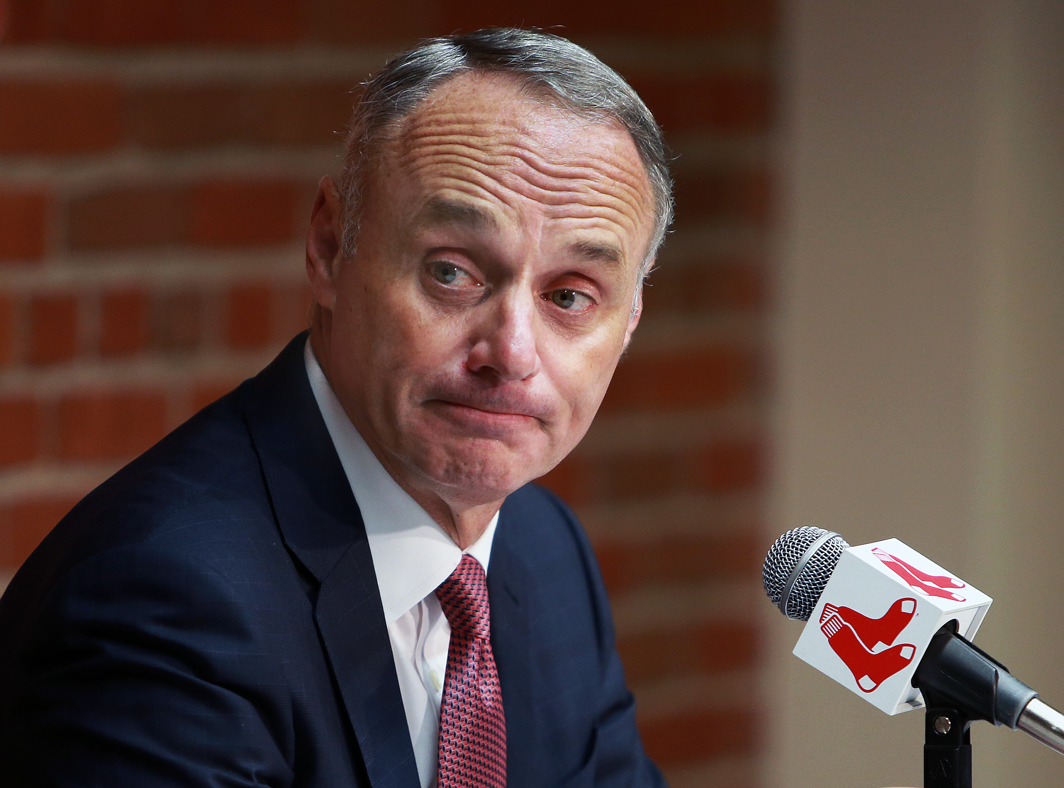 Rob Manfred sent out a memo in 2017 regarding sign stealing.