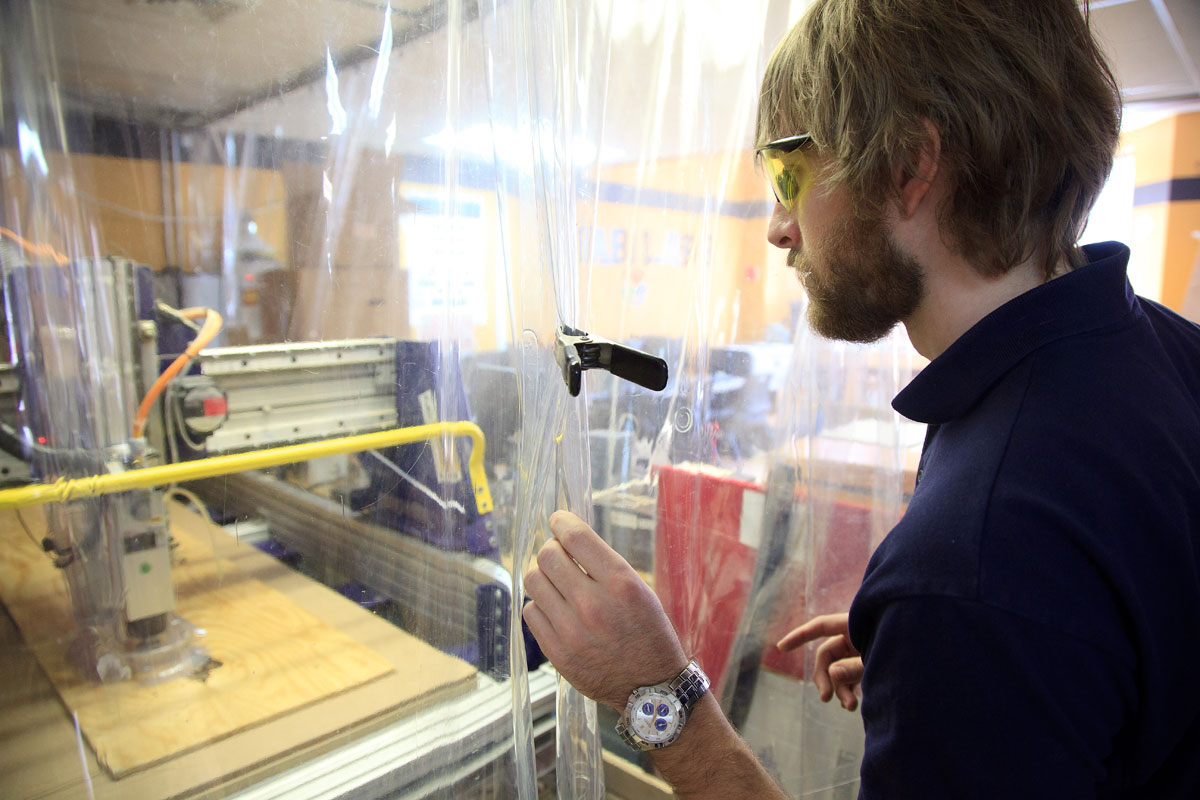 Community-based labs nurture young talent - The Boston Globe