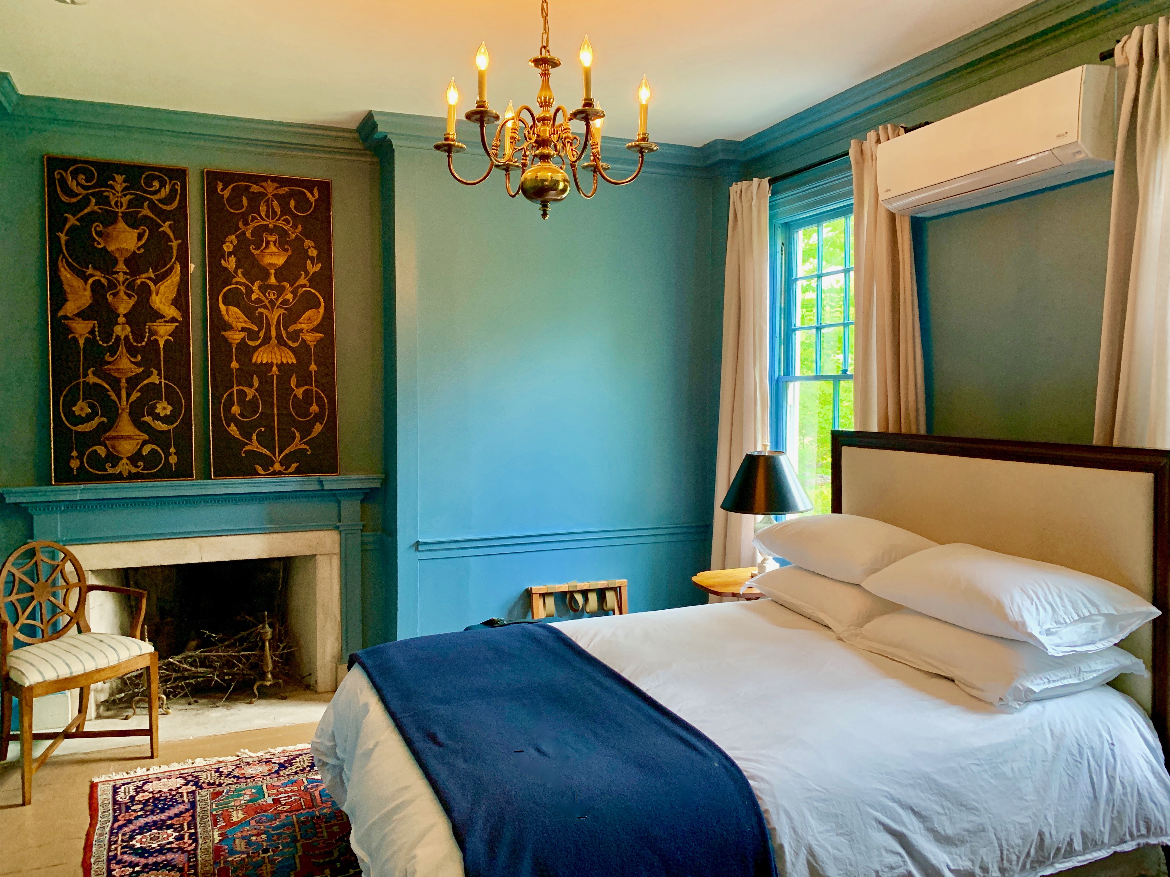 A guest room at the Inn at Kenmore Hall.