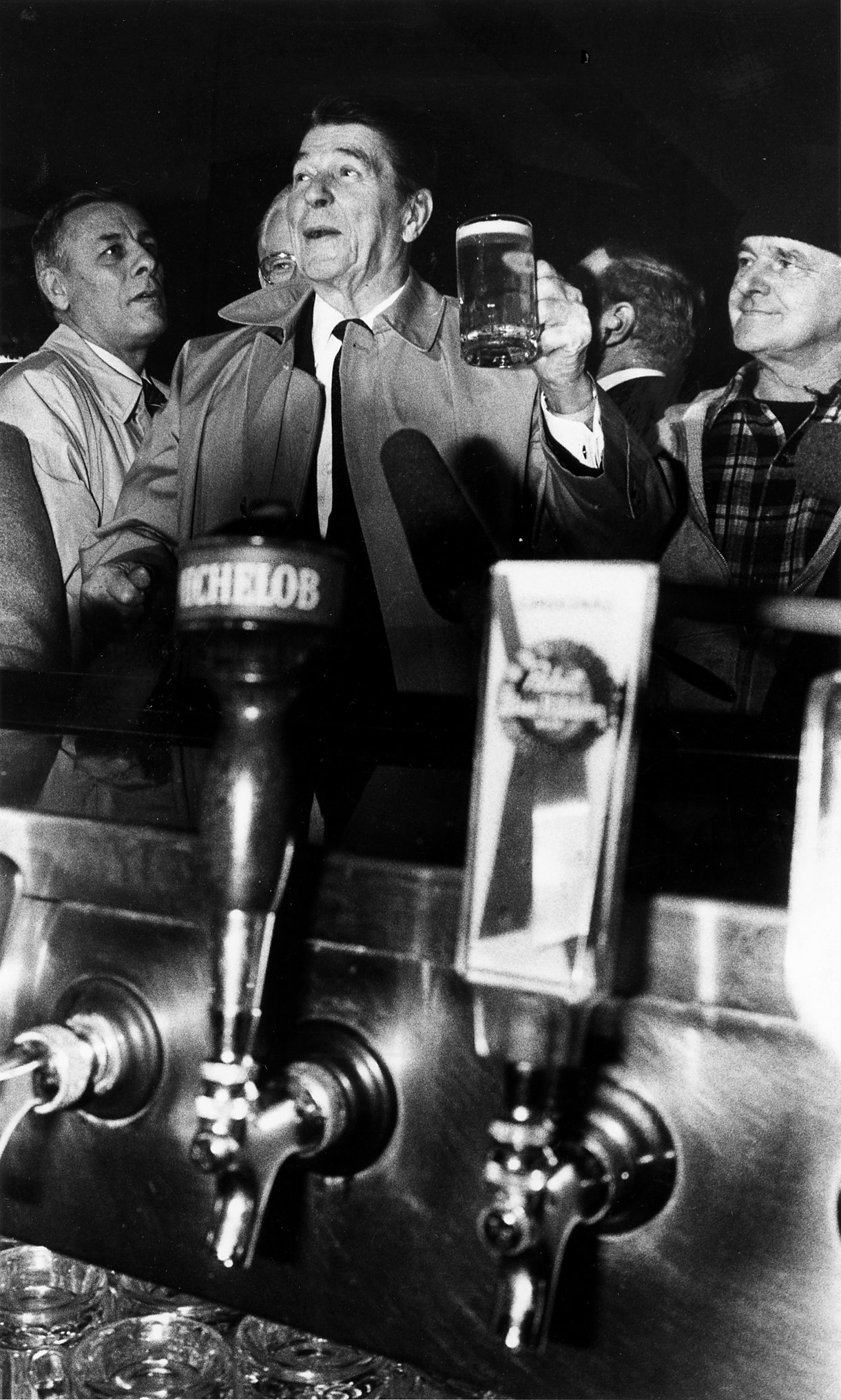 A photo of President Reagan at the Eire Pub.