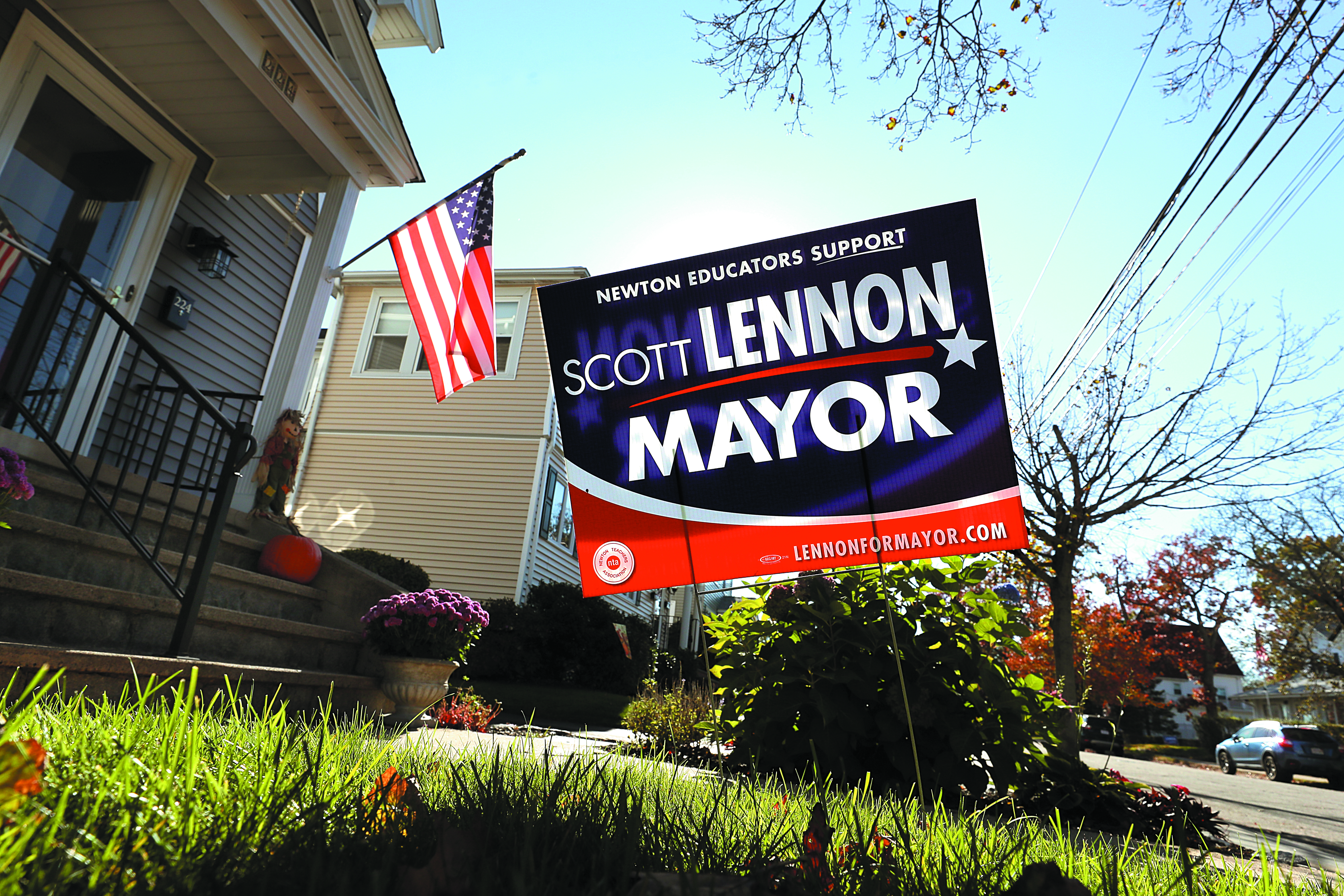 A sign supporting mayoral candidate Scott Lennon on Linwood Avenue in Newton.