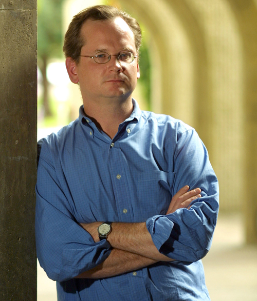A lawsuit filed by Lessig says the record firm is stifling his free speech rights.