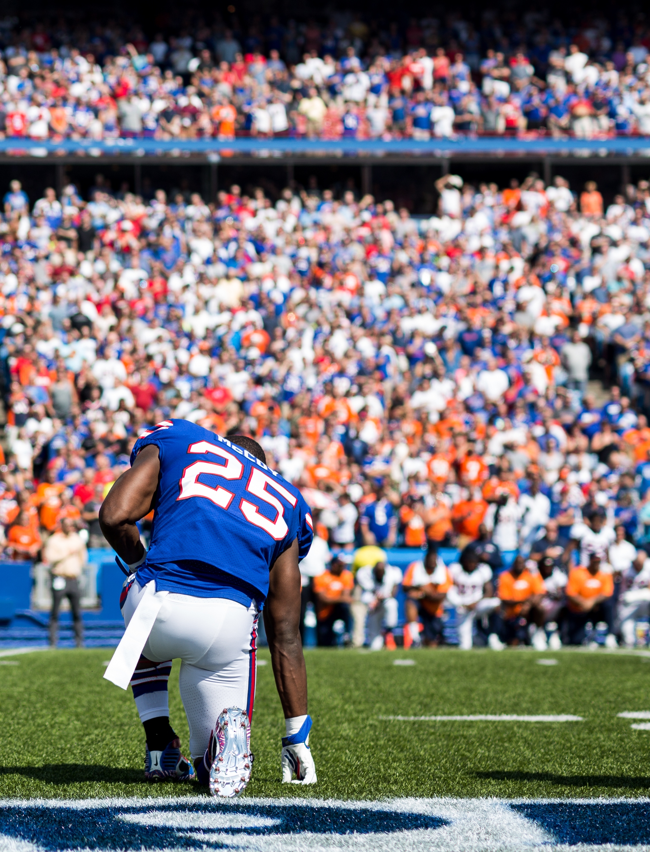 LeSean McCoy knelt then stretched during the playing of the national anthem before the Bills game in Buffalo.