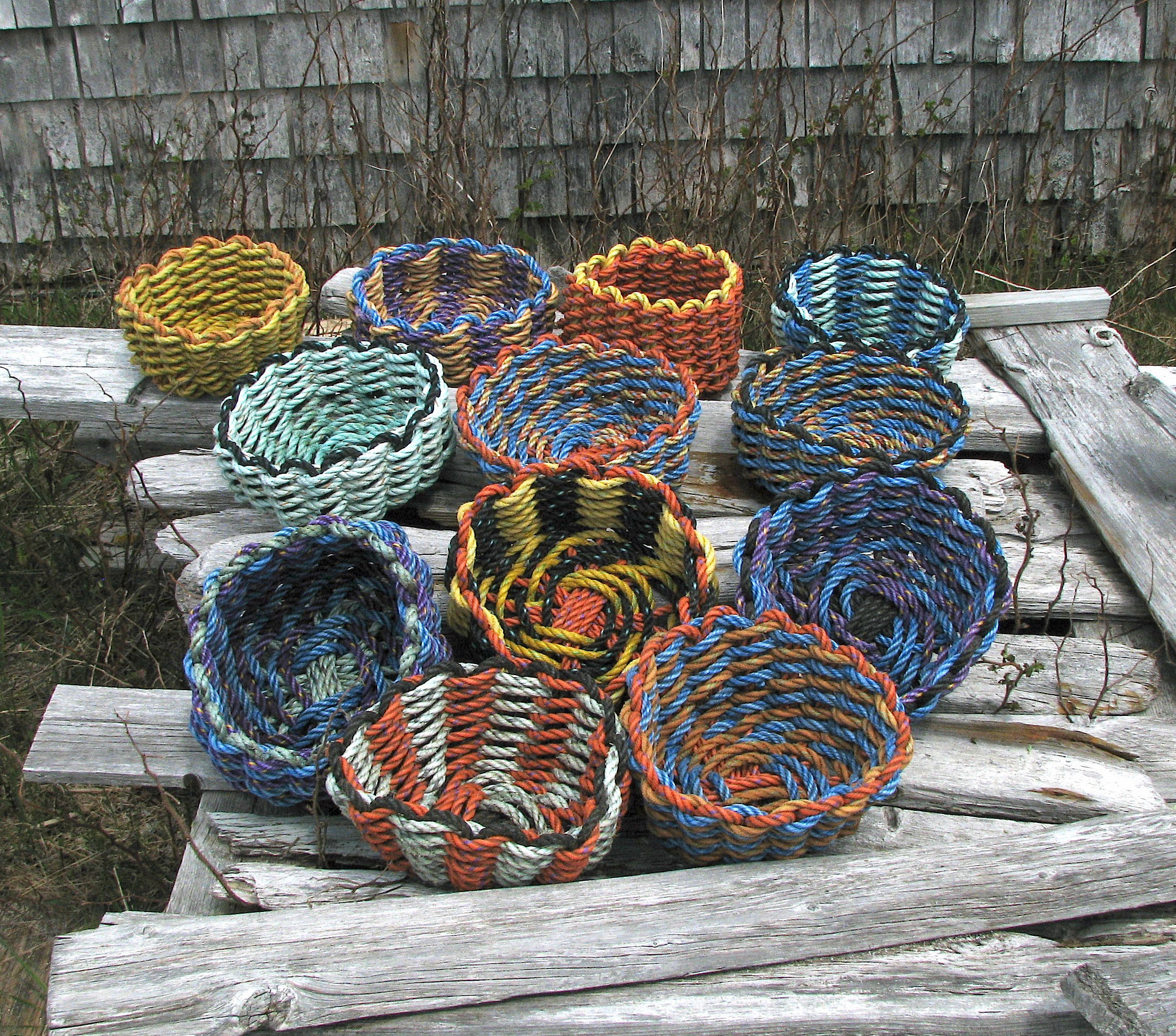 08negifts - An ingenious use of the discarded floating rope from lobster traps: Woven baskets (Handout)