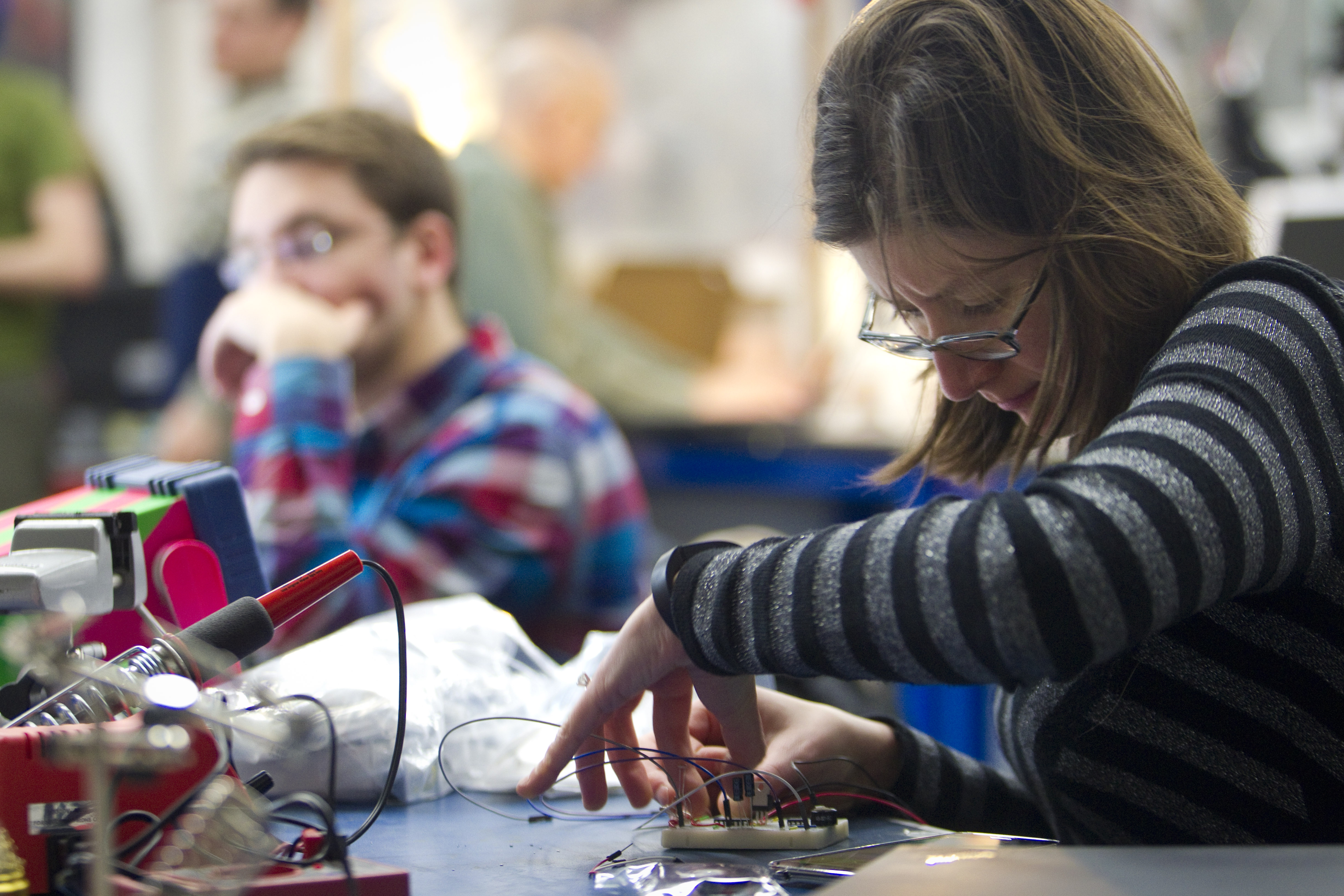 Leticia Rojas works on a much smaller ’bot.