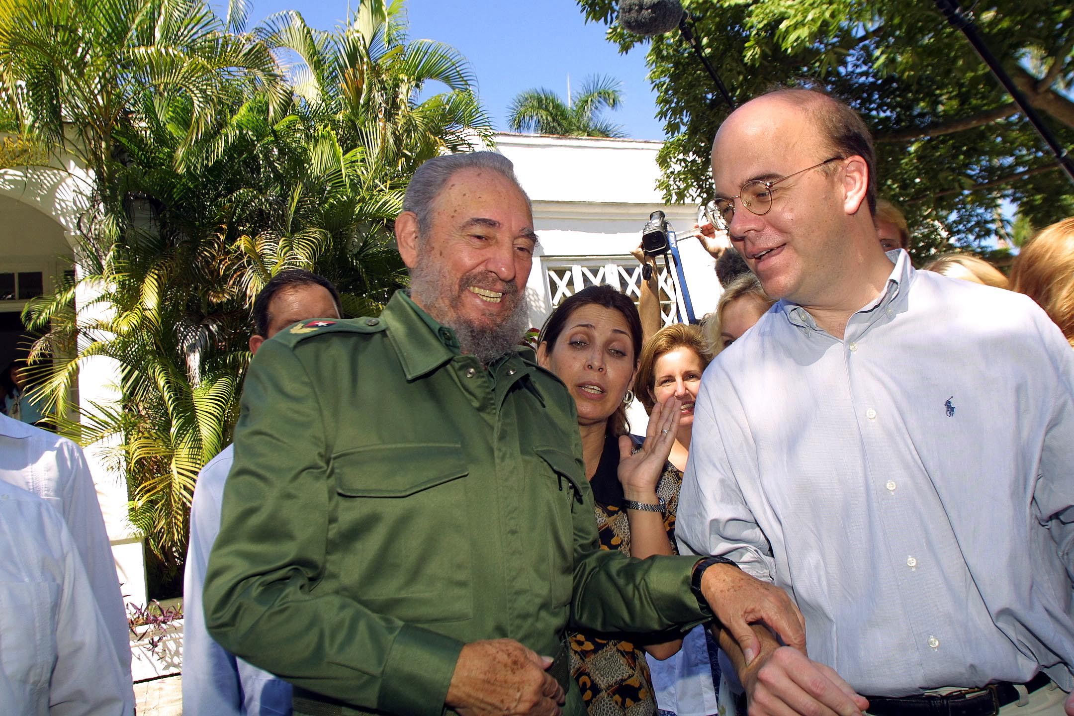 On Nov. 11, 2002, in Havana, Cuban leader Fidel Castro and US Representative James P. McGovern of Massachusetts signed a pact to open the Hemingway archives.