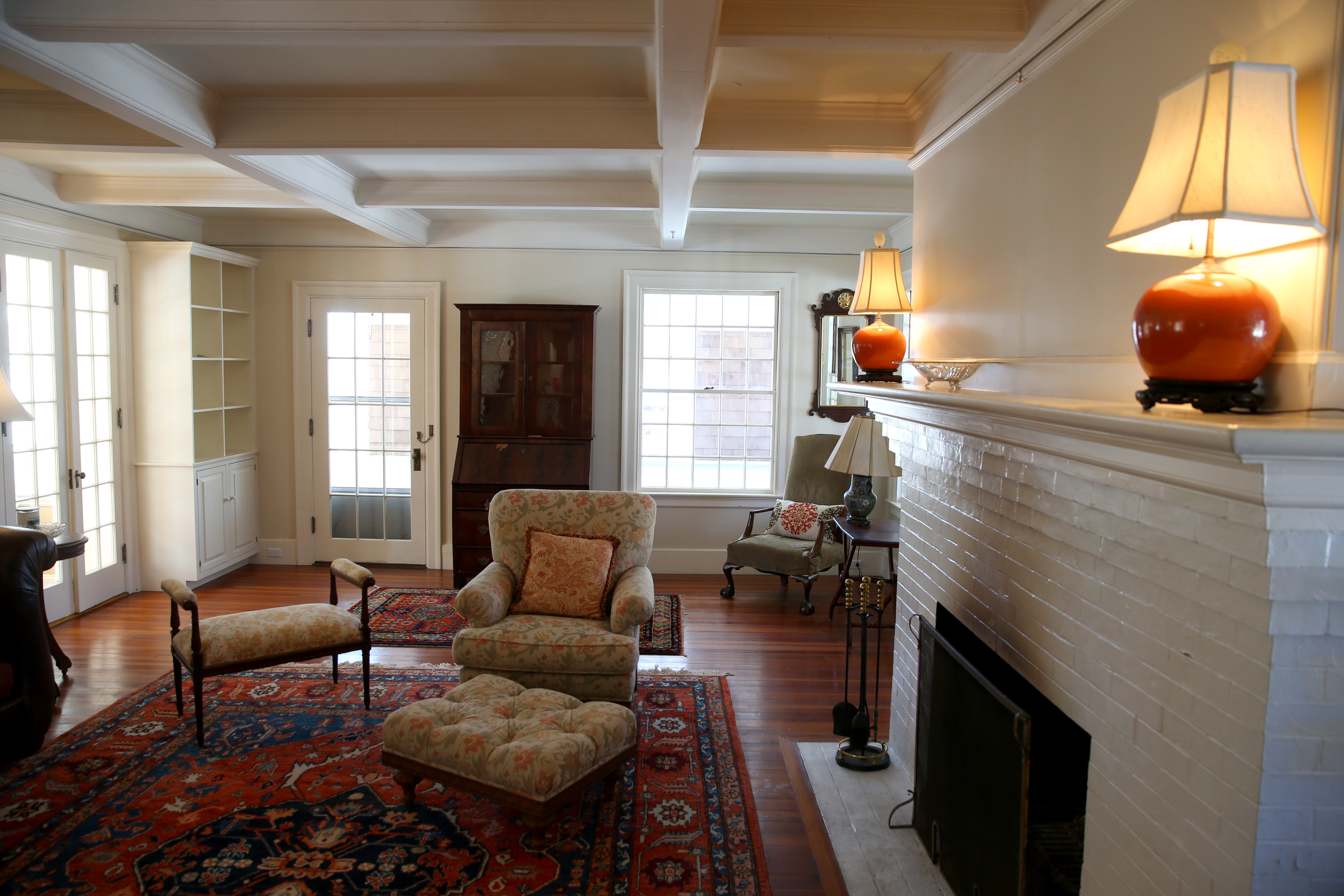 The living room of the Eliots’ former home.