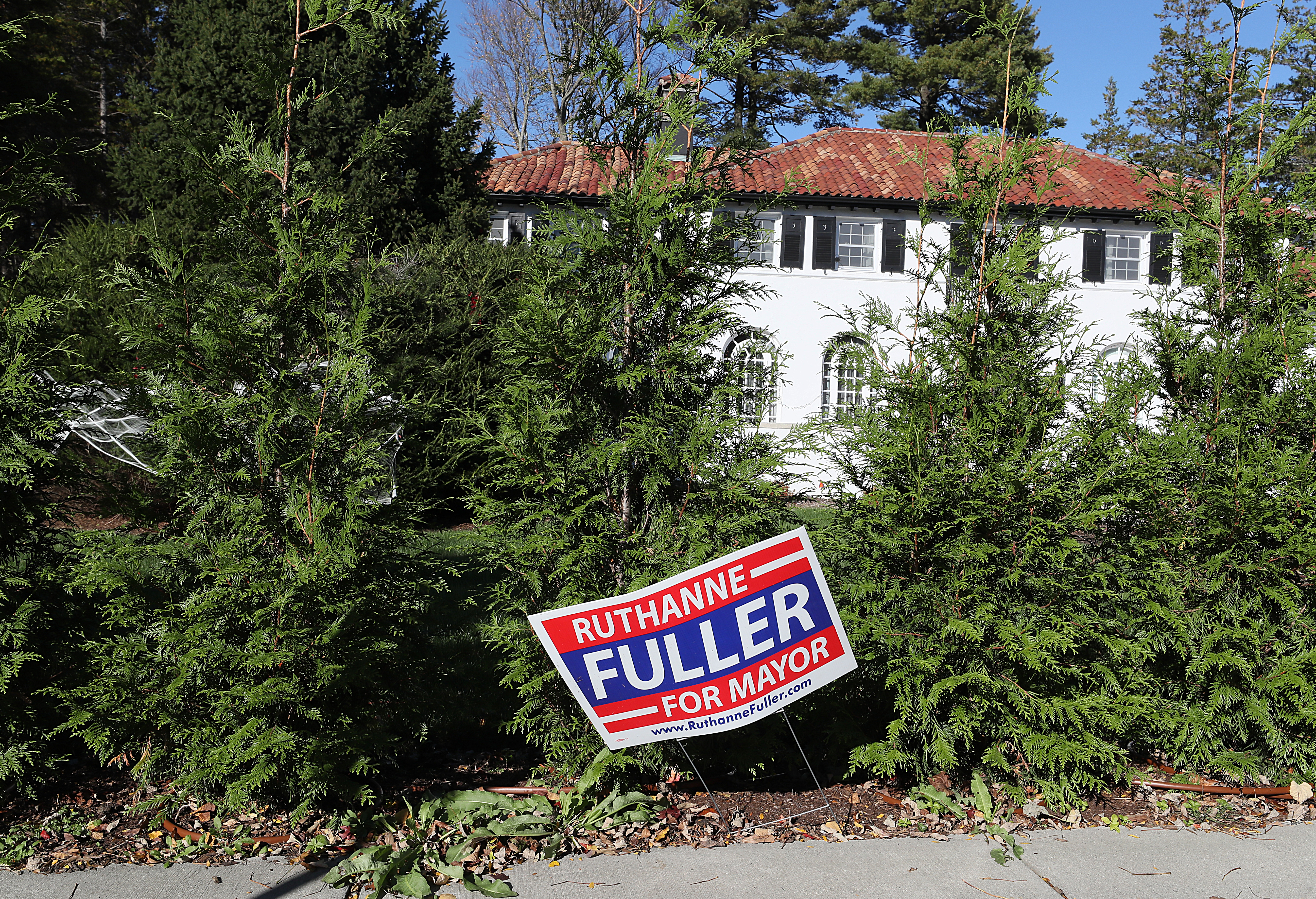 A sign supporting mayoral candidate Ruthanne Fuller on Commonwealth Avenue in Newton.