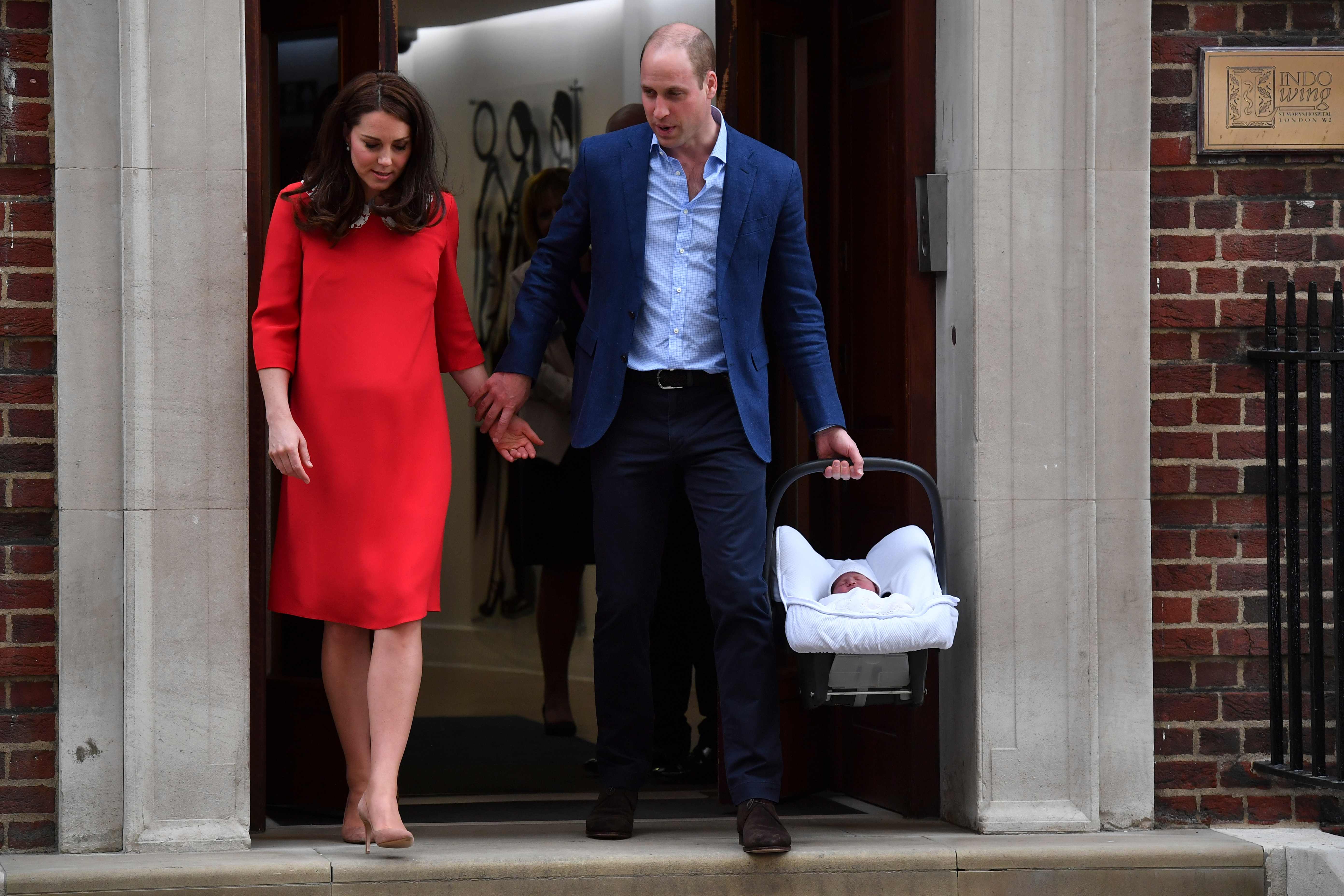 Britain's Catherine, Duchess of Cambridge and Britain's Prince William, Duke of Cambridge, depart the Lindo Wing at St. Mary's Hospital in central London with their newly-born son, their third child on April 23, 2018.