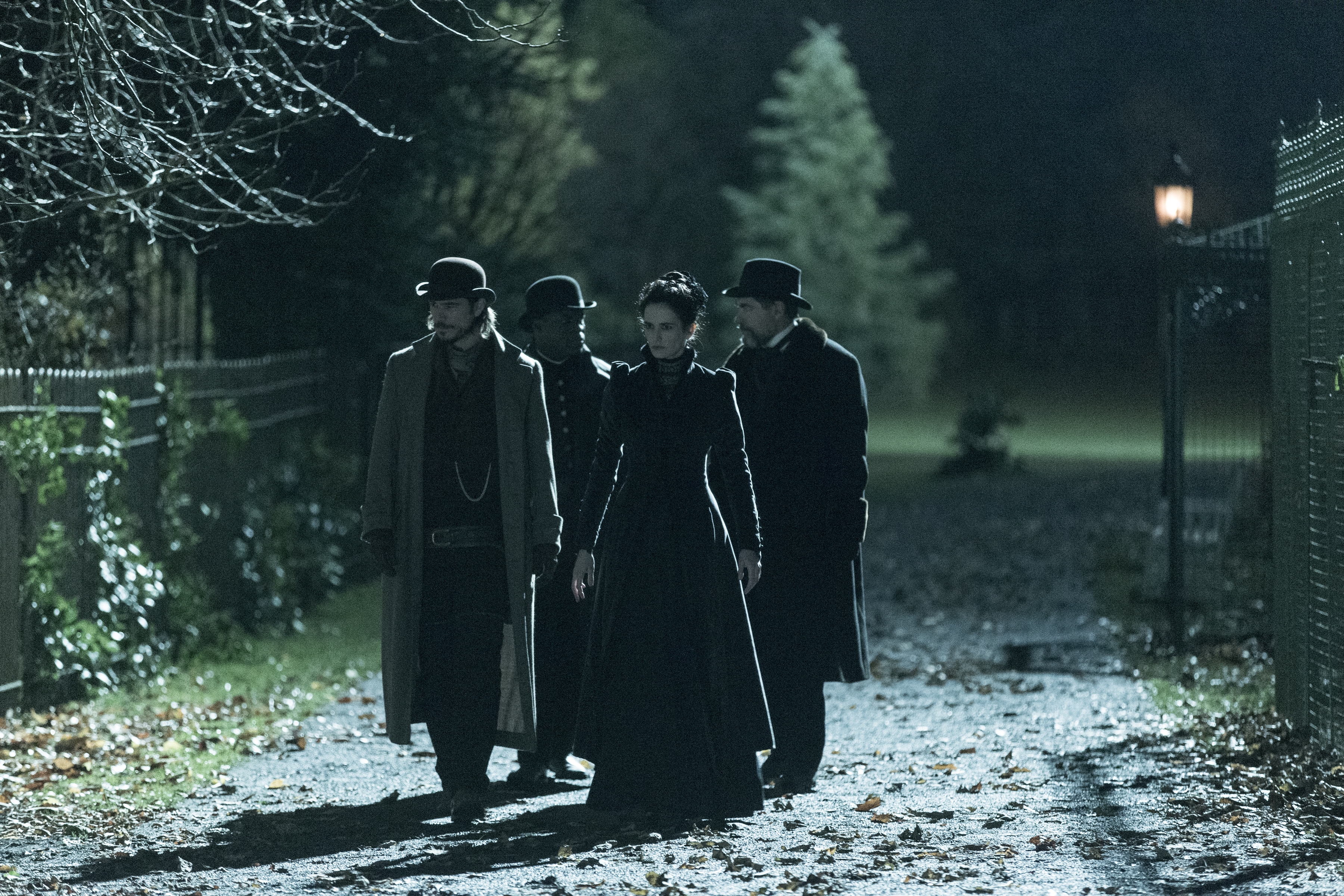 Penny Dreadful': Glorious excess - The Boston Globe