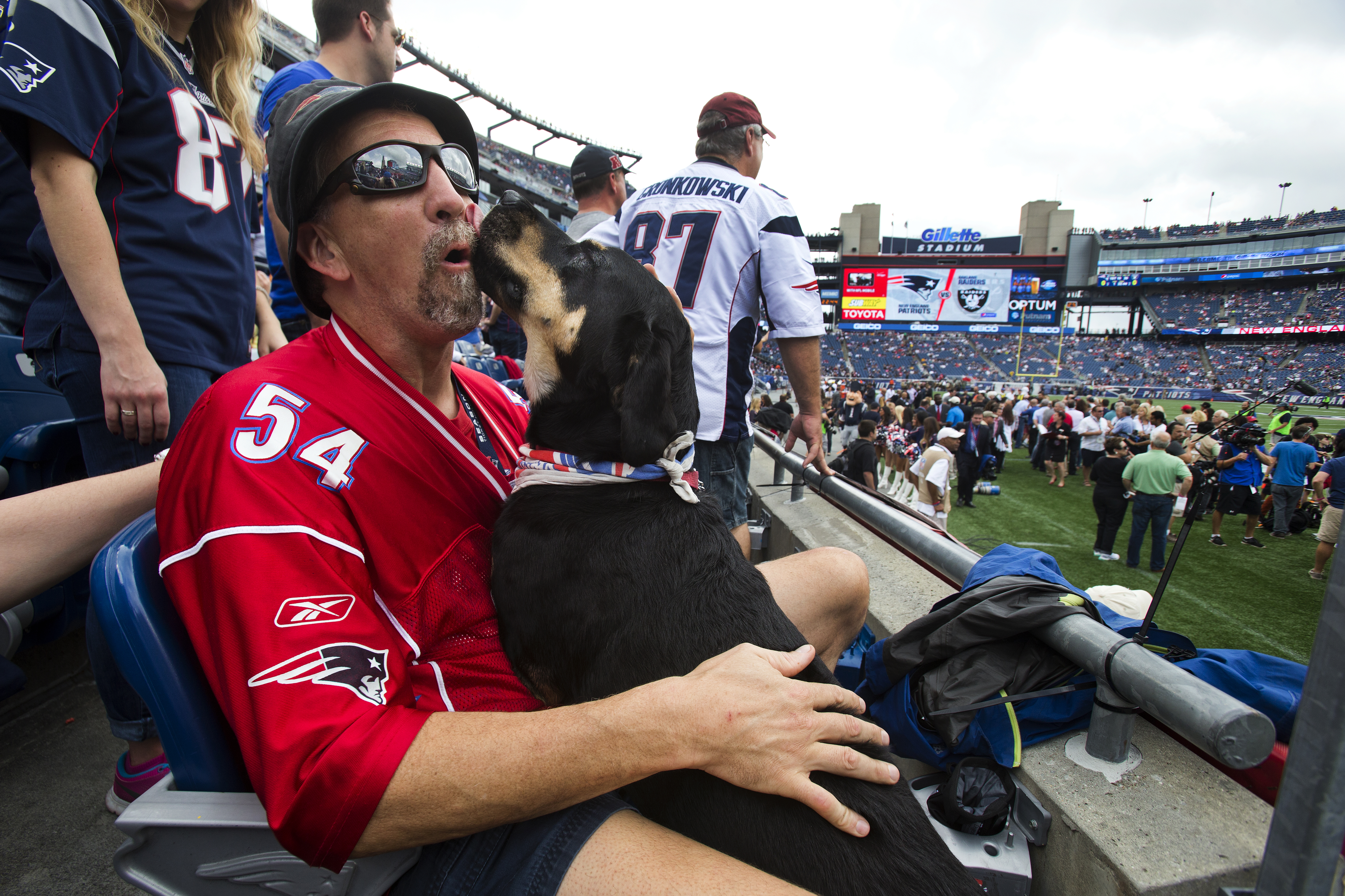 On Opening Day, Zip’s guide dog Autumn joined him, her first game since becoming his dog.