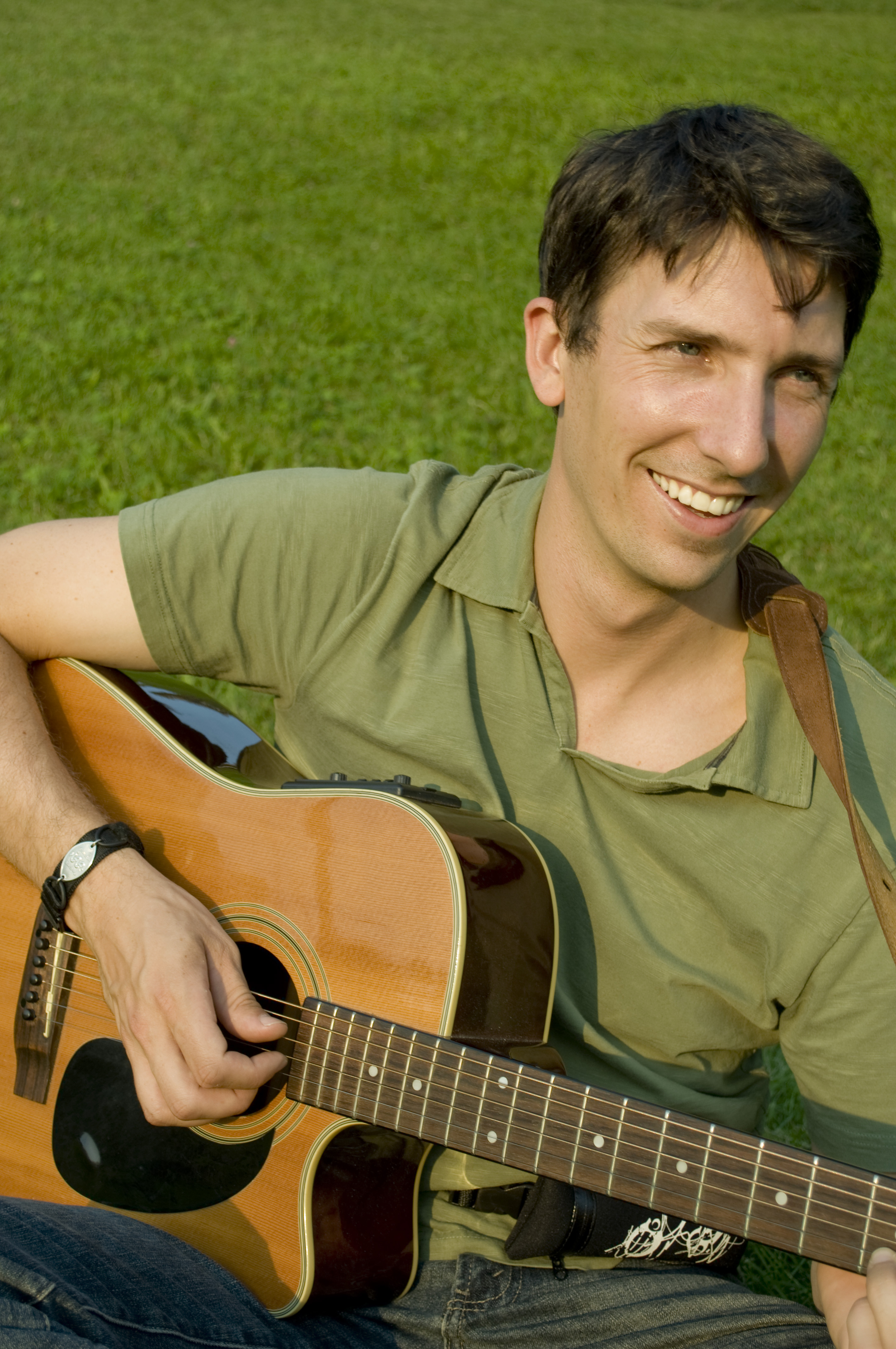 Kyle Dine will give a free concert Saturday in Newton as part of the West Suburban YMCA’s “Healthy Kids Day.”