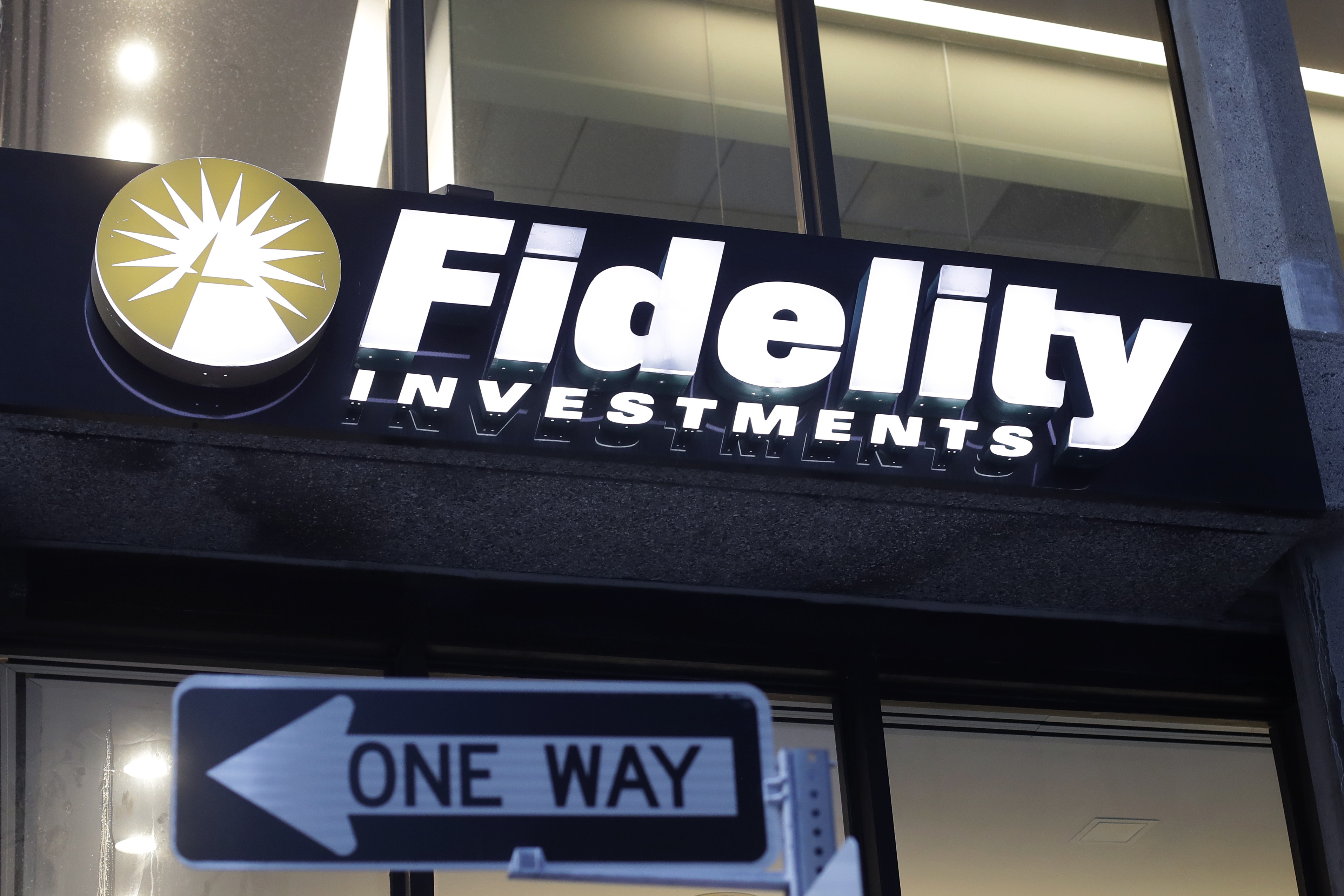Fidelity's $1 trillion fixed-income head Nancy Prior is retiring - The  Boston Globe