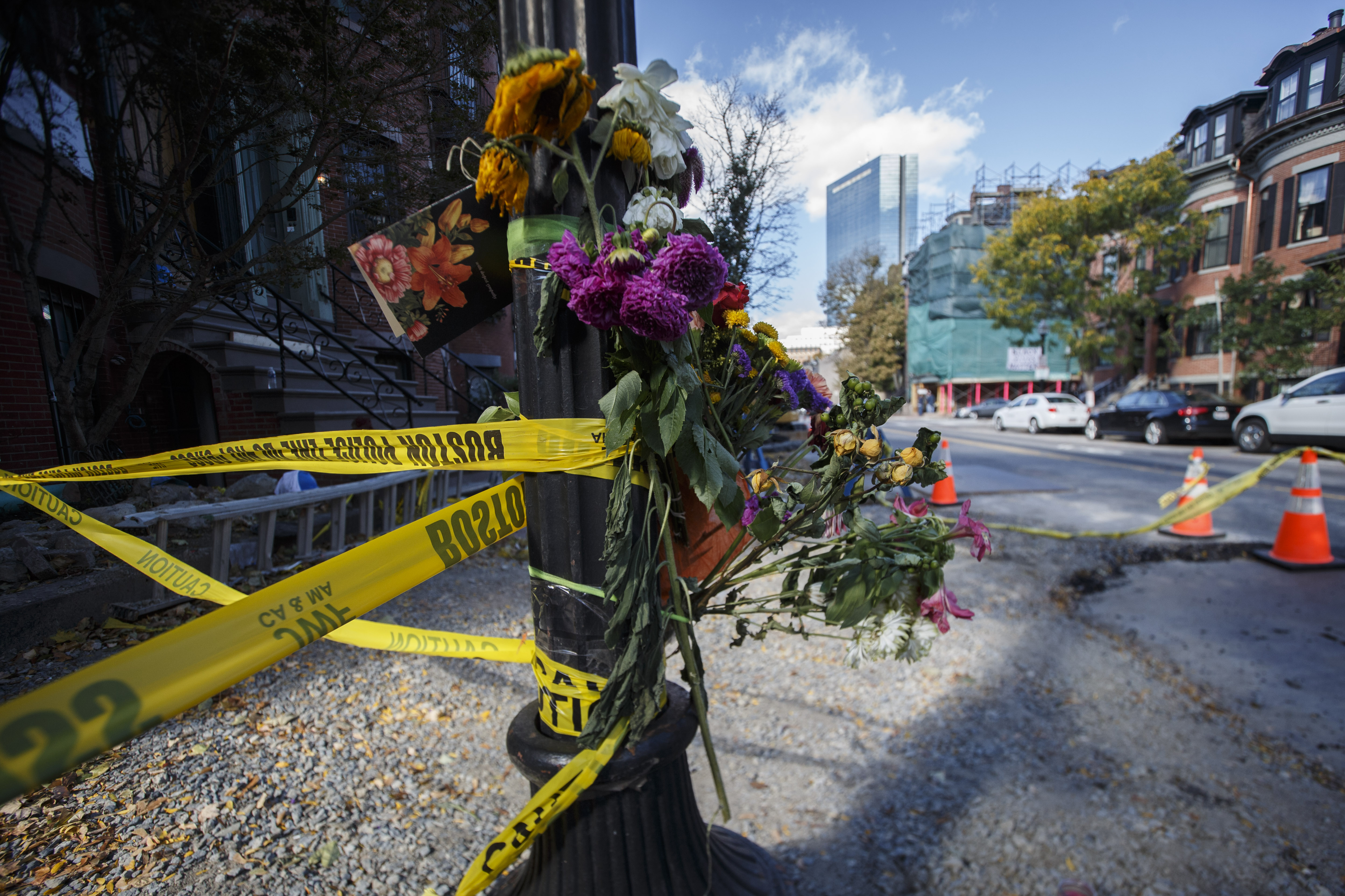 An impromptu memorial has popped up on a lamp post near the site of the fatal incident.