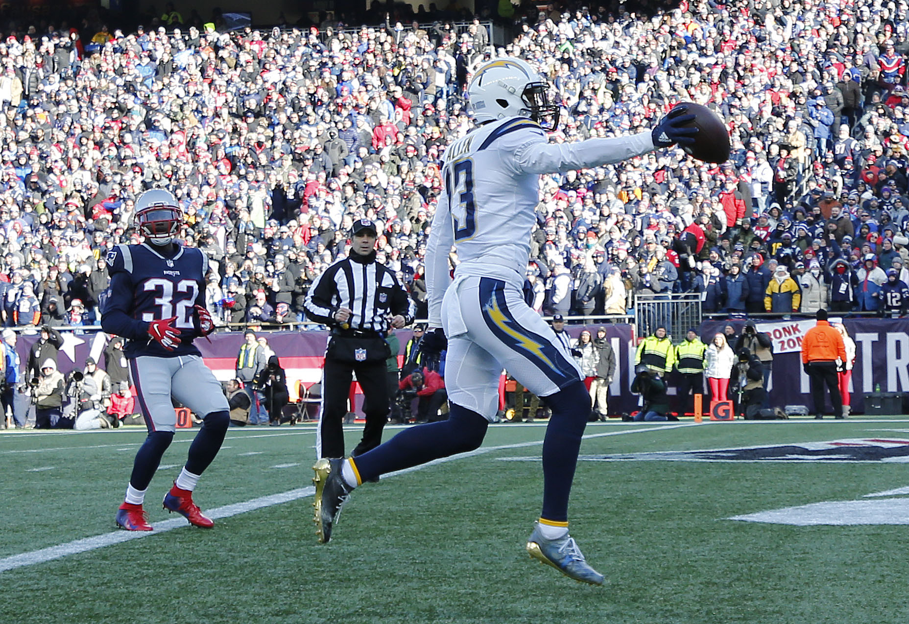 Keenan Allen celebrates his first quarter touchdown.