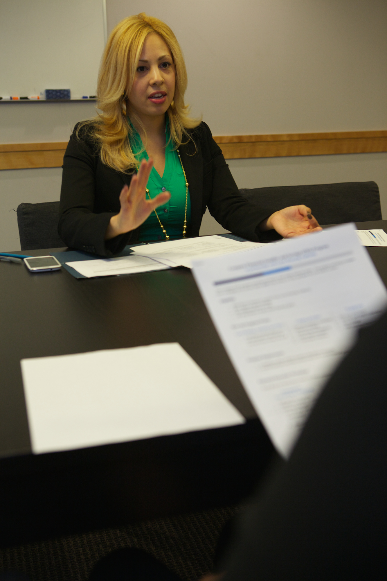 Sandra Suarez advises clients to set specific, measurable, and realistic goals when trying to achieve a financial goal.
