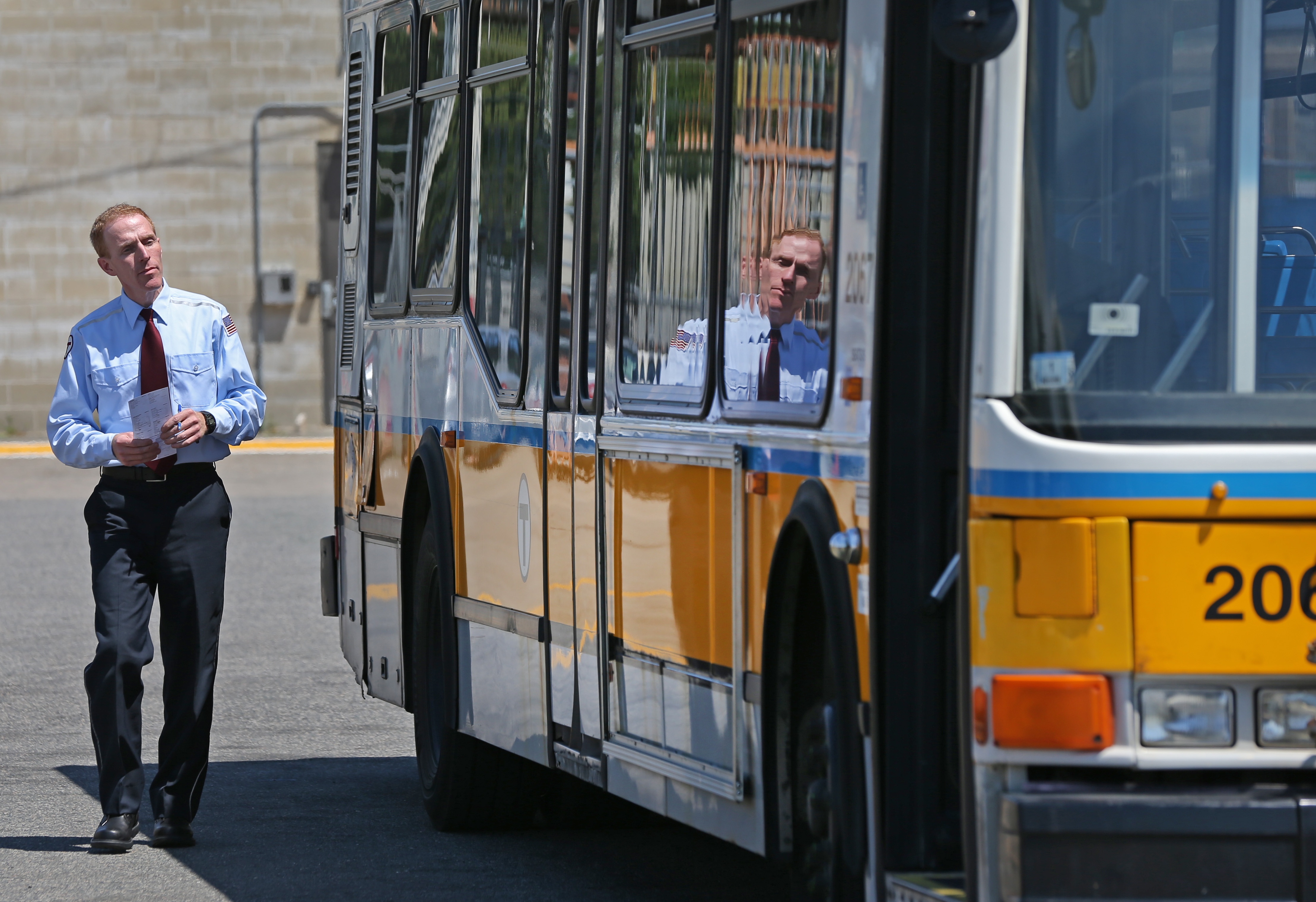 the-road-suits-veteran-mbta-bus-driver-the-boston-globe