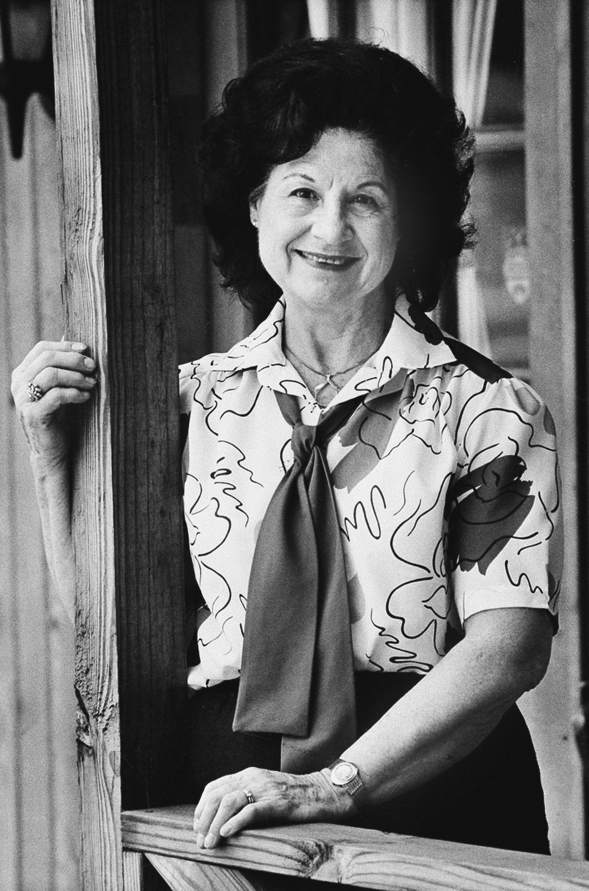 Twenty-three singles Ms. Wells recorded made Billboard magazine’s country top 10 between 1952 and 1965.