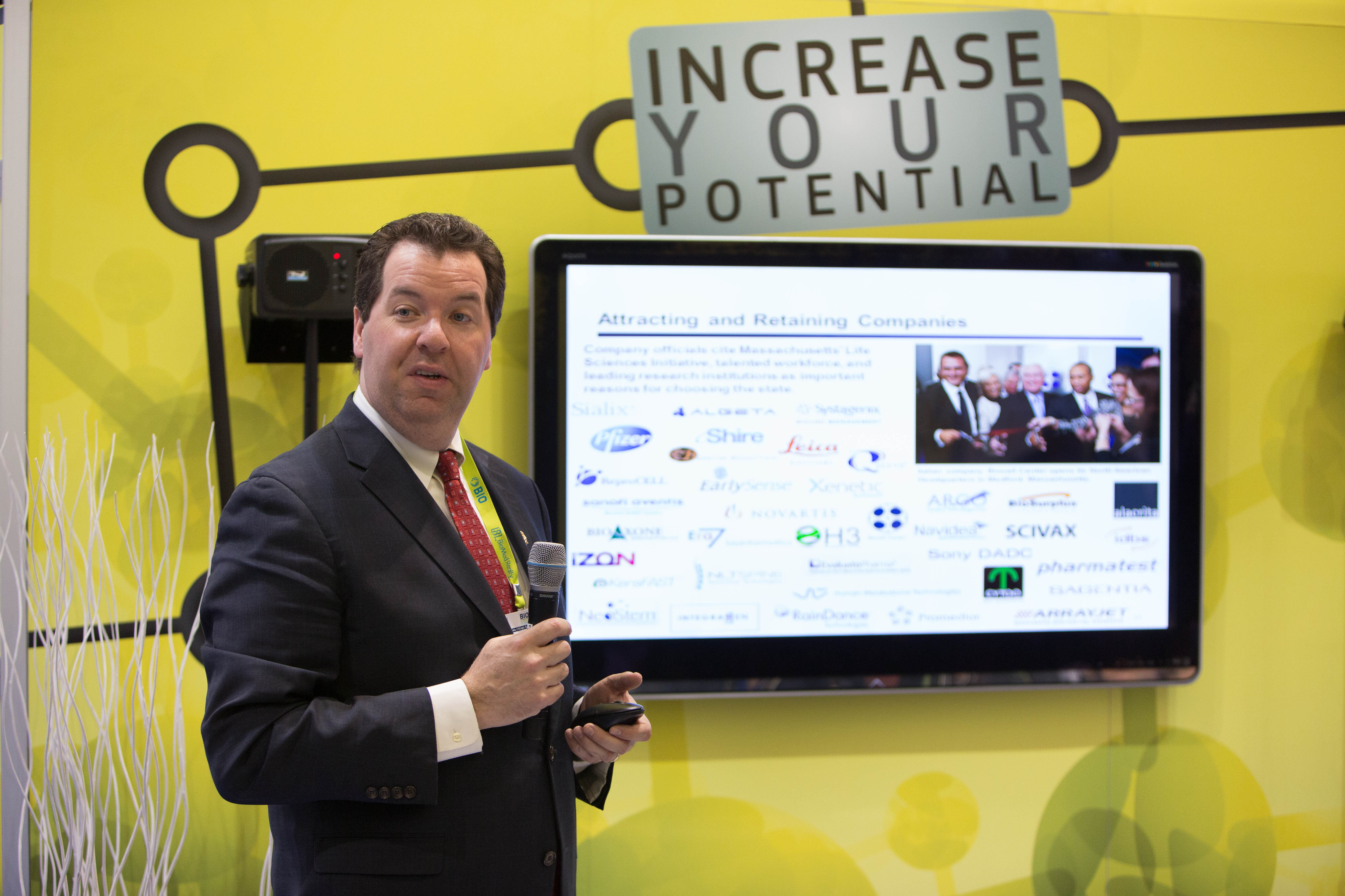 Angus McQuilken of the Massachusetts Life Sciences Center delivered a presentation.