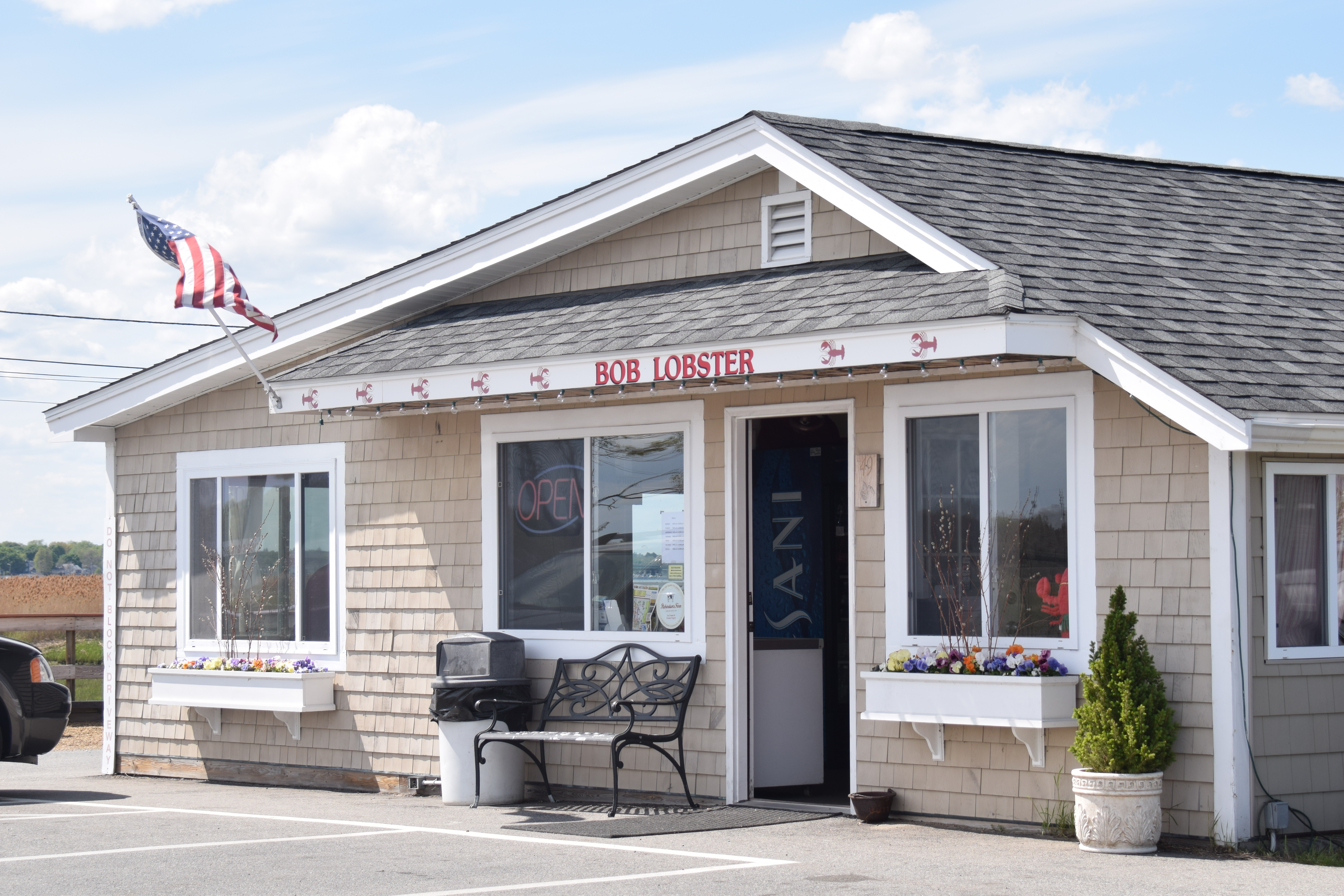 Bob Lobster is on the way to Plum Island Beach.