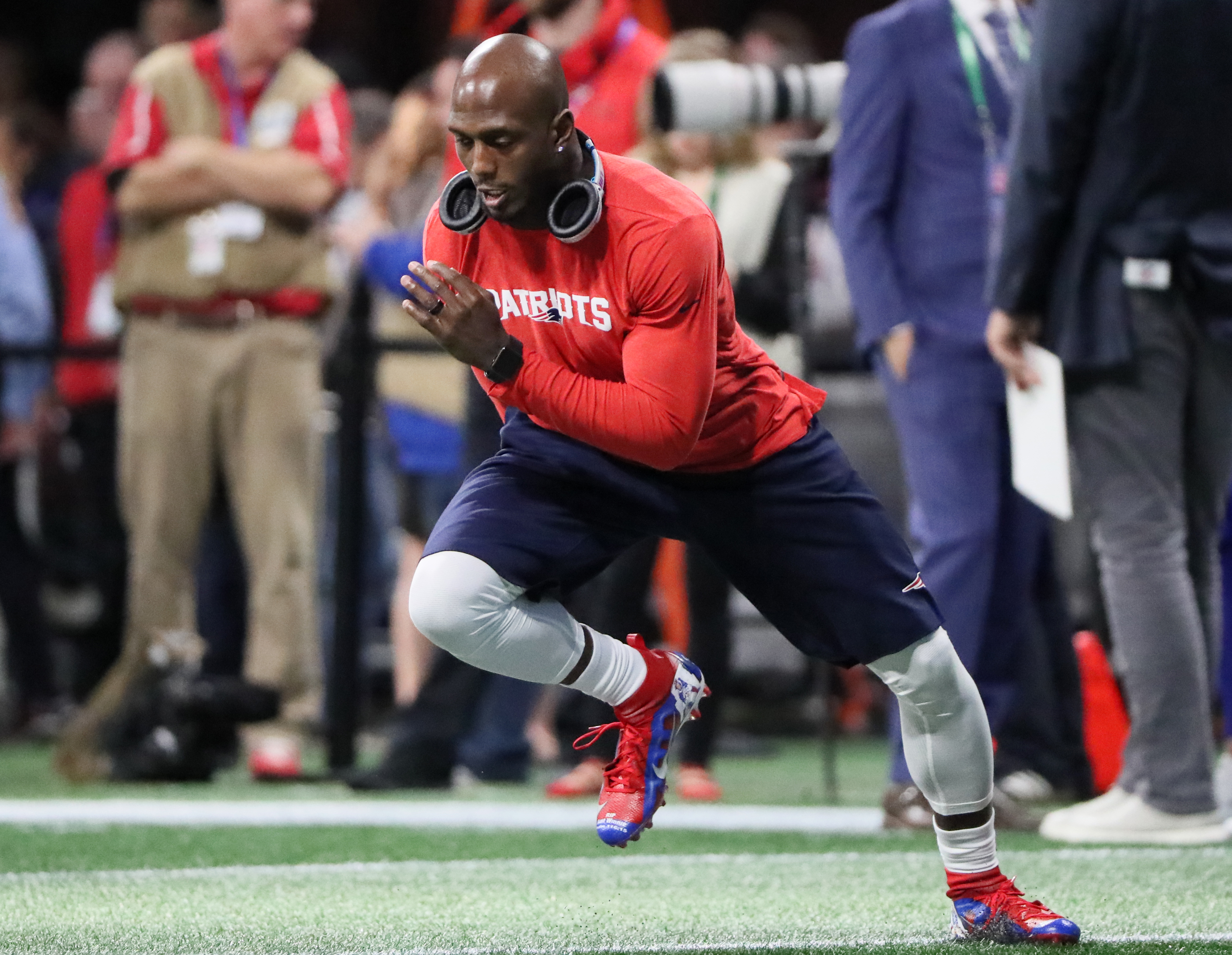 Patriots defensive back Devin McCourty warmed up before the game.